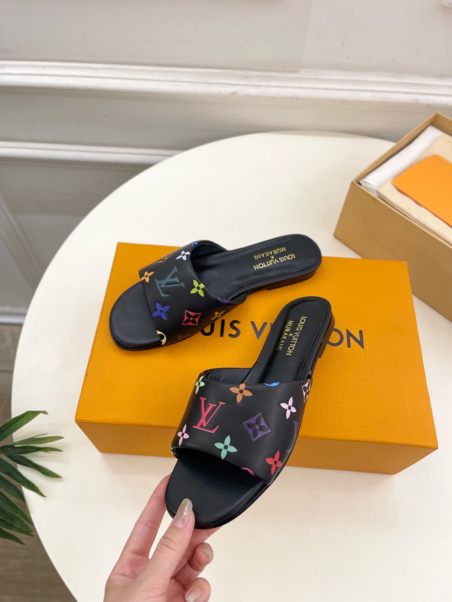 LV 루이비통 플랫 샌들 슬리퍼 신발