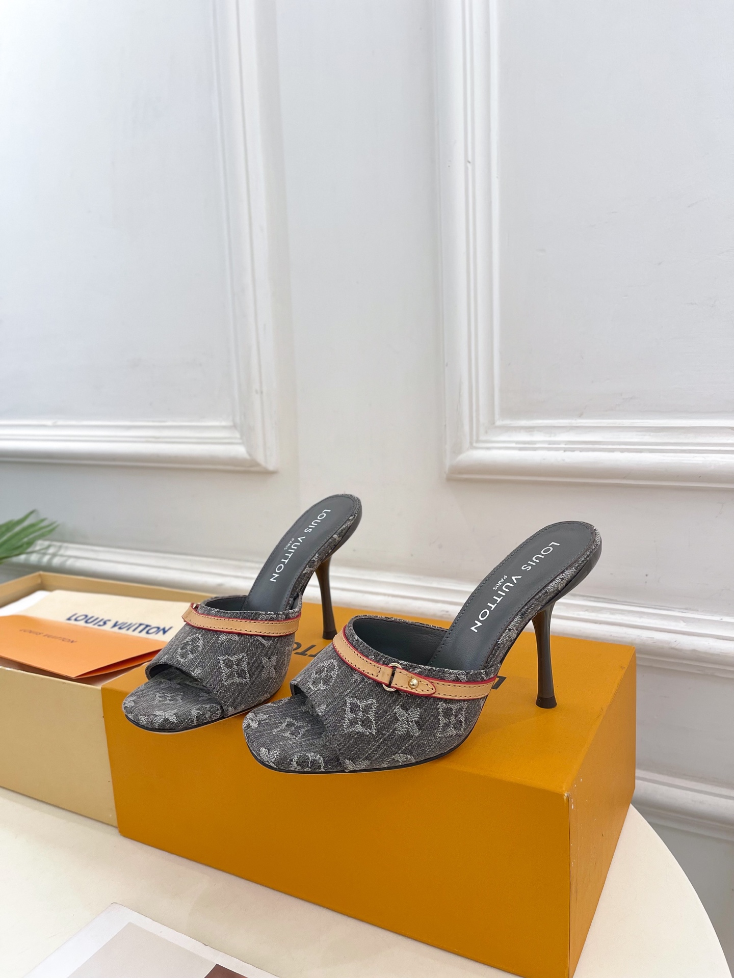 LV 루이비통 힐 샌들 신발