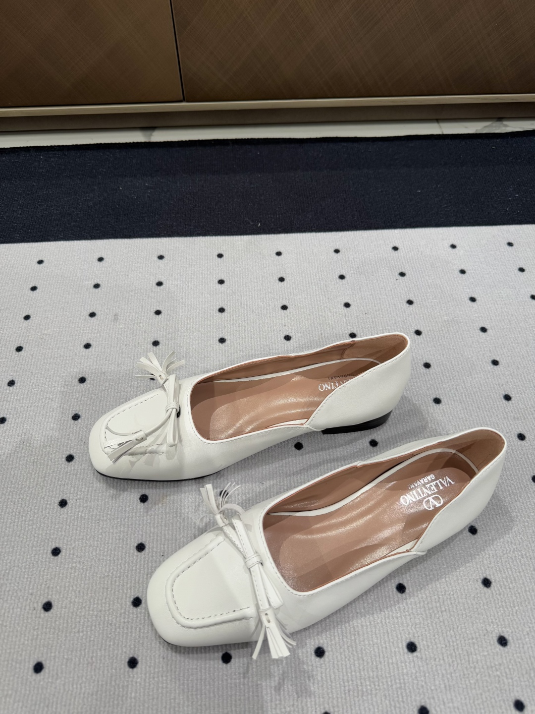 VALENTINO 발렌티노 플랫 슈즈 단화 신발