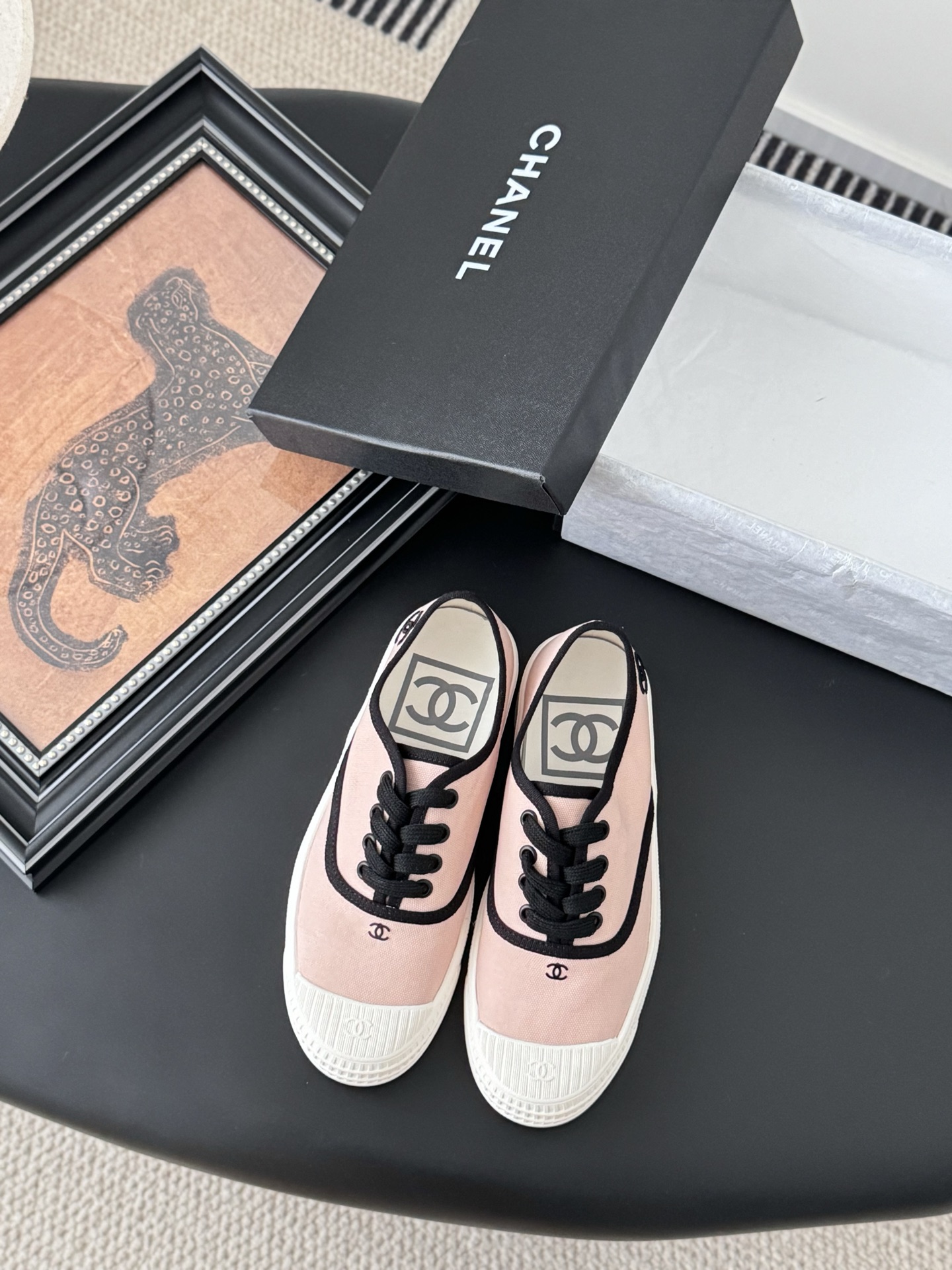 CHANEL 25C 샤넬 여성 히든 라인 캐주얼 스니커즈 신발