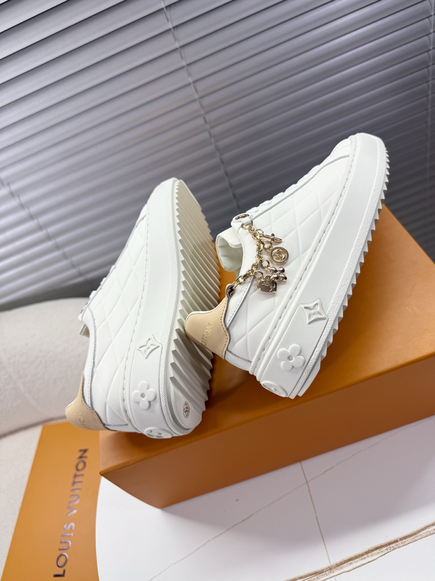 LV 루이비통 여성 스니커즈 신발