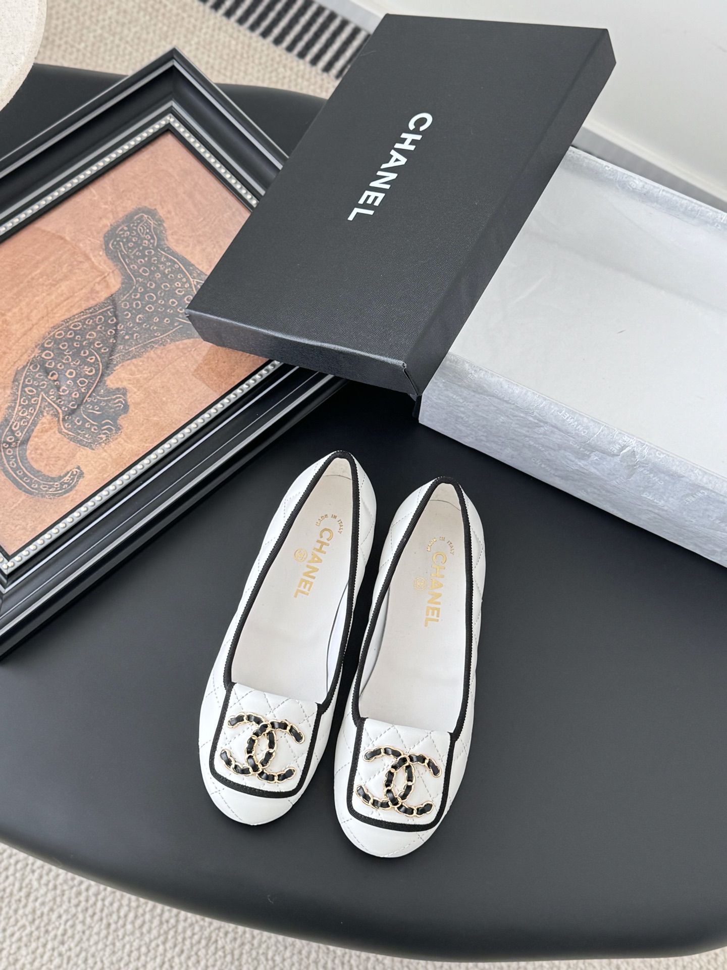 Chanel 샤넬 25K 신상 까멜리아 플랫 슈즈 단화 신발