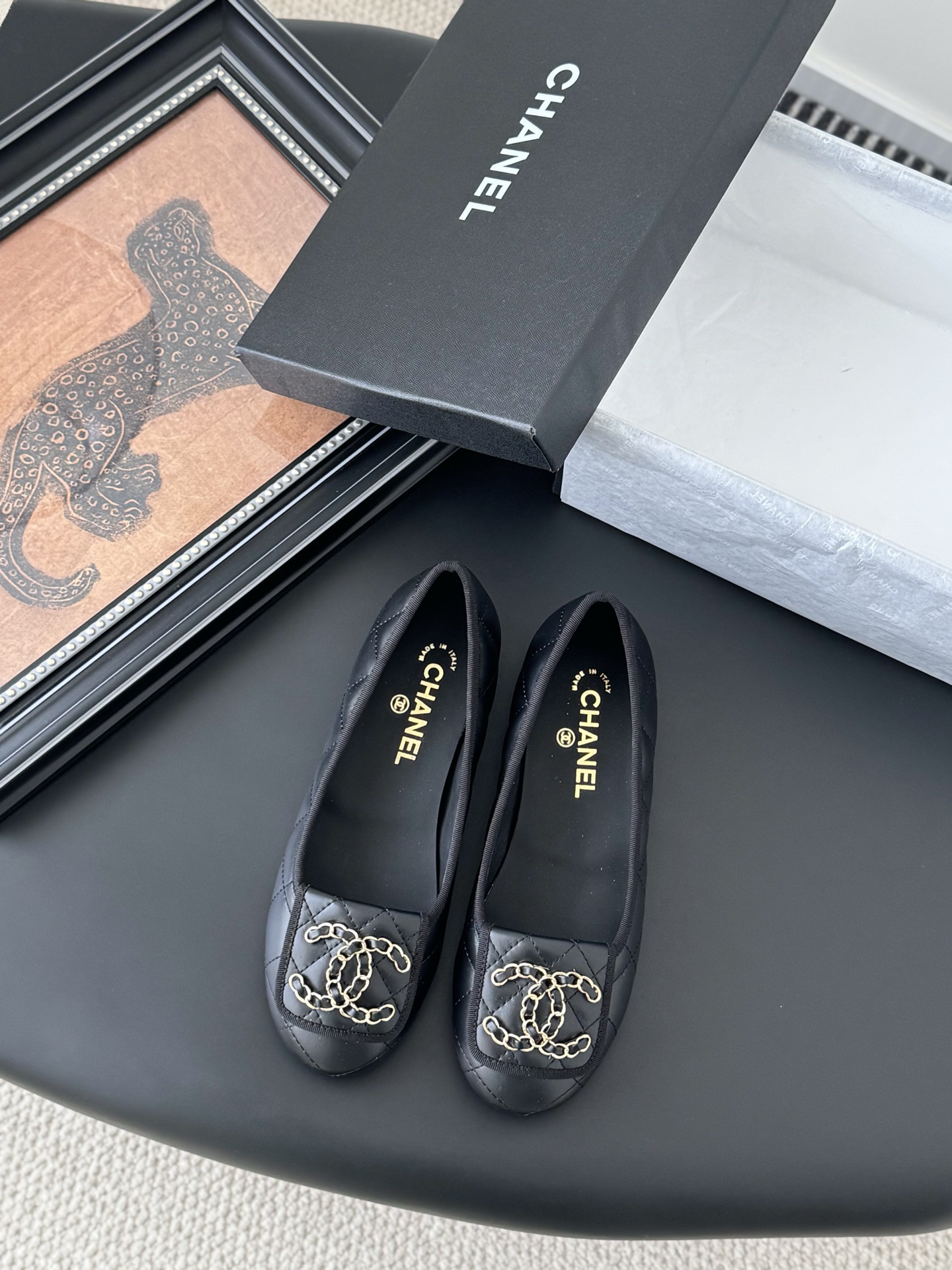 Chanel 샤넬 25K 신상 까멜리아 플랫 슈즈 단화 신발