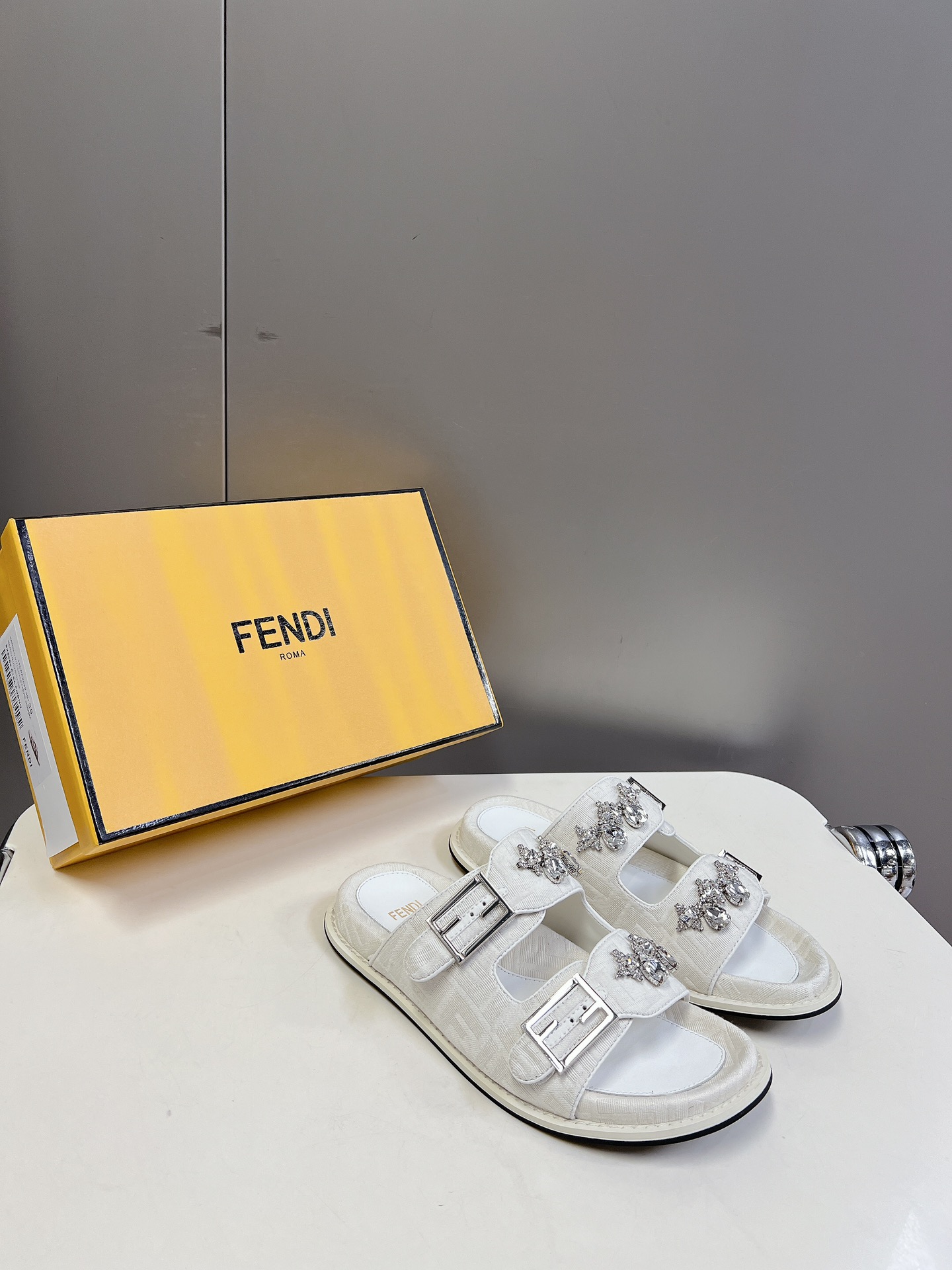 FENDI 펜디 샌들 슬리퍼 신발
