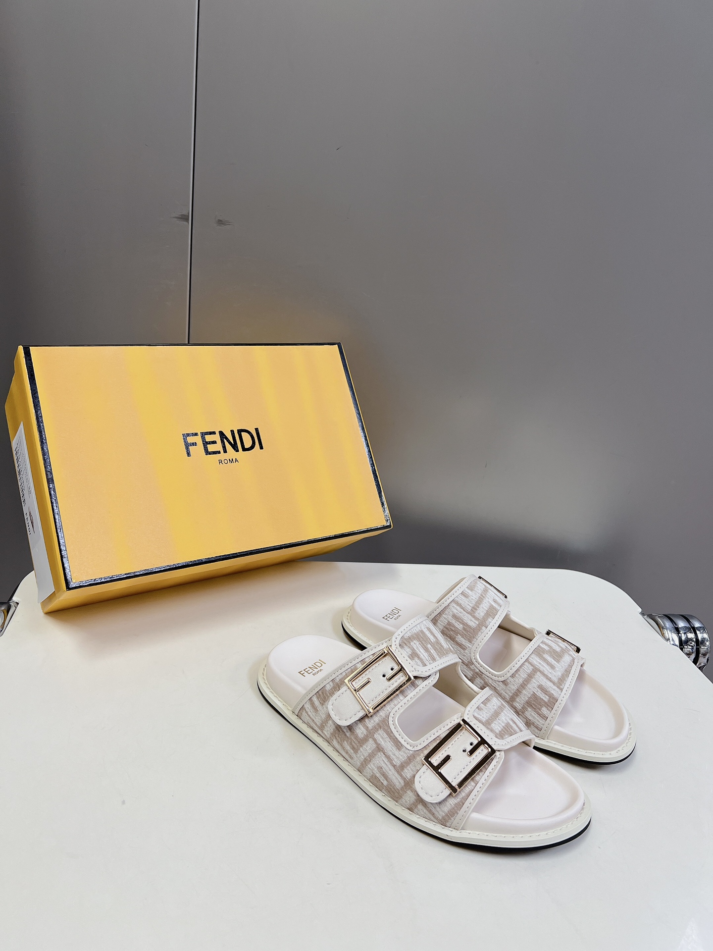 FENDI 펜디 샌들 슬리퍼 신발
