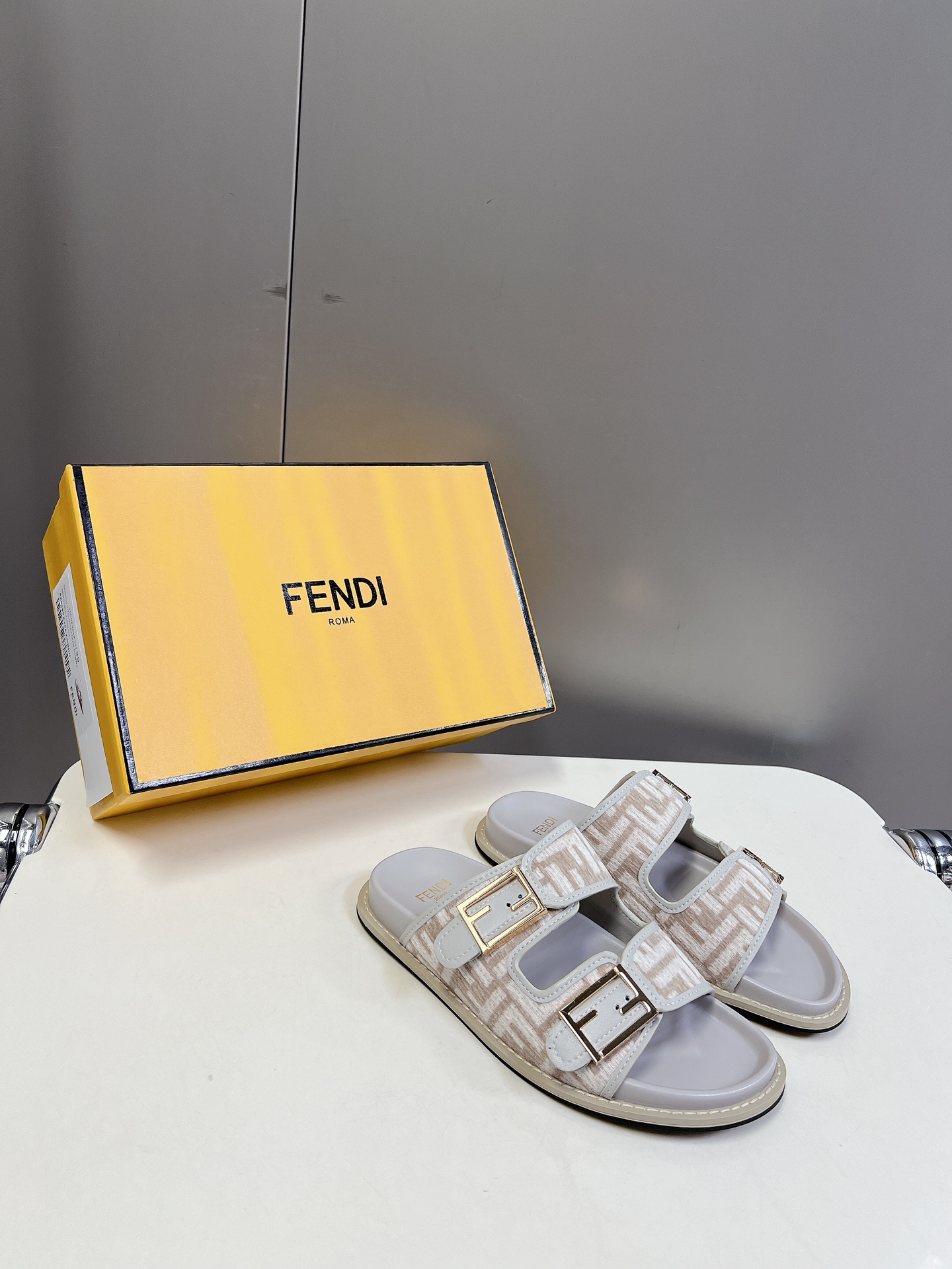FENDI 펜디 샌들 슬리퍼 신발