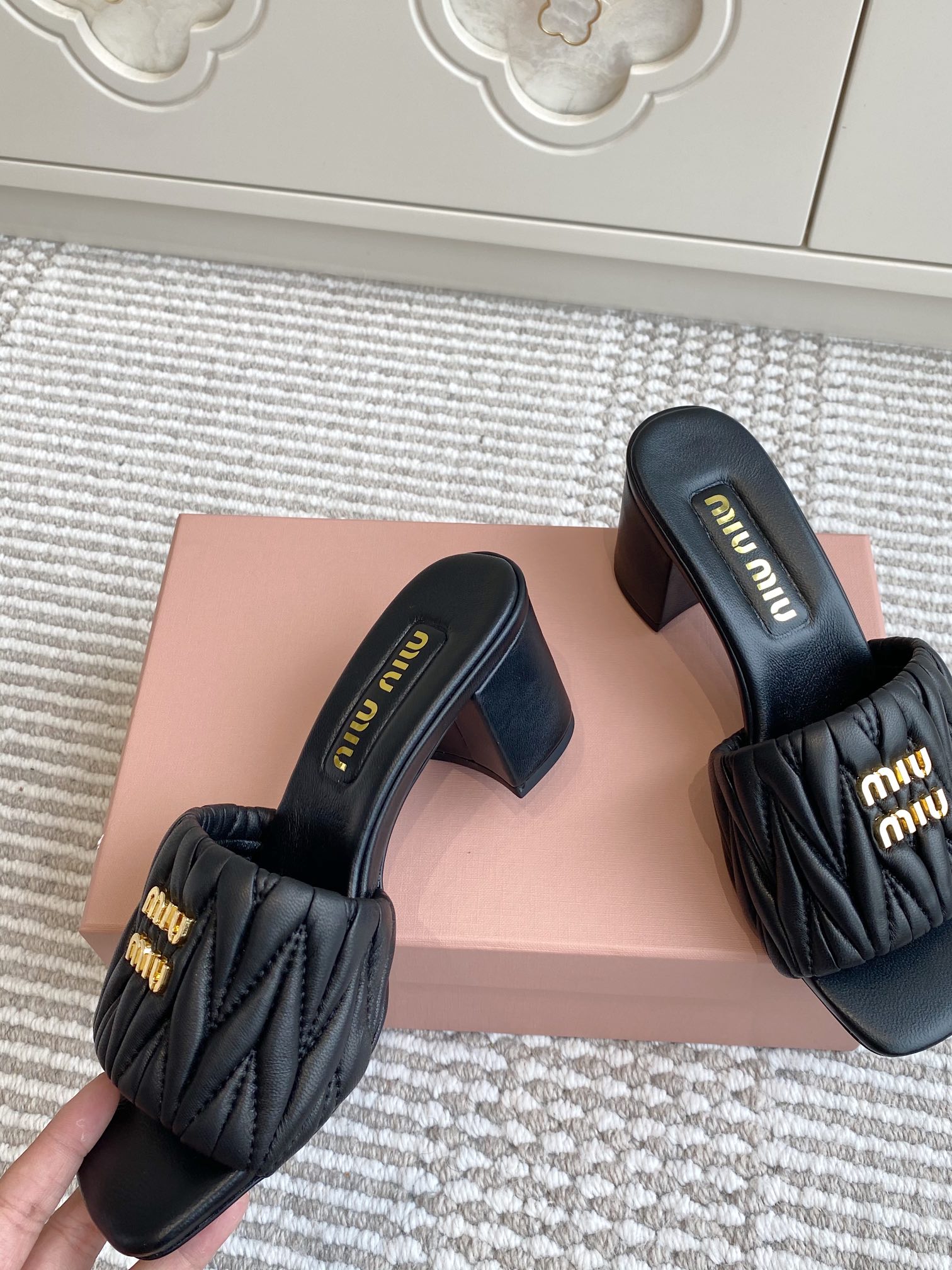 MiuMiu 미우미우 통굽 샌들 슬리퍼 신발