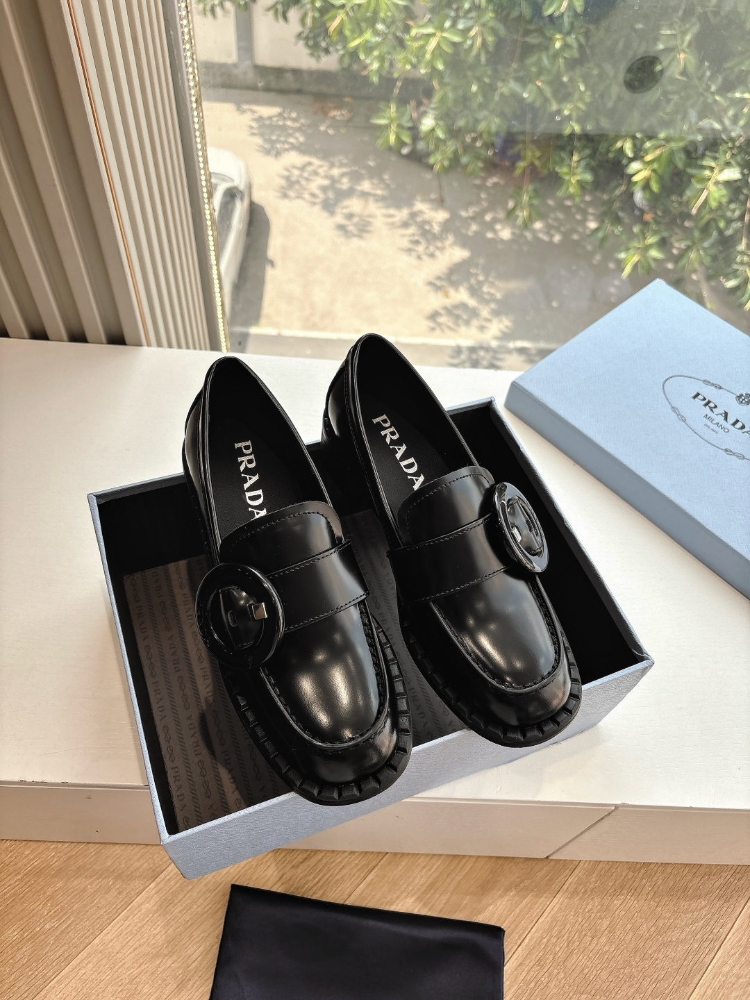 PRADA 프라다 로퍼 플랫 슈즈 구두 신발