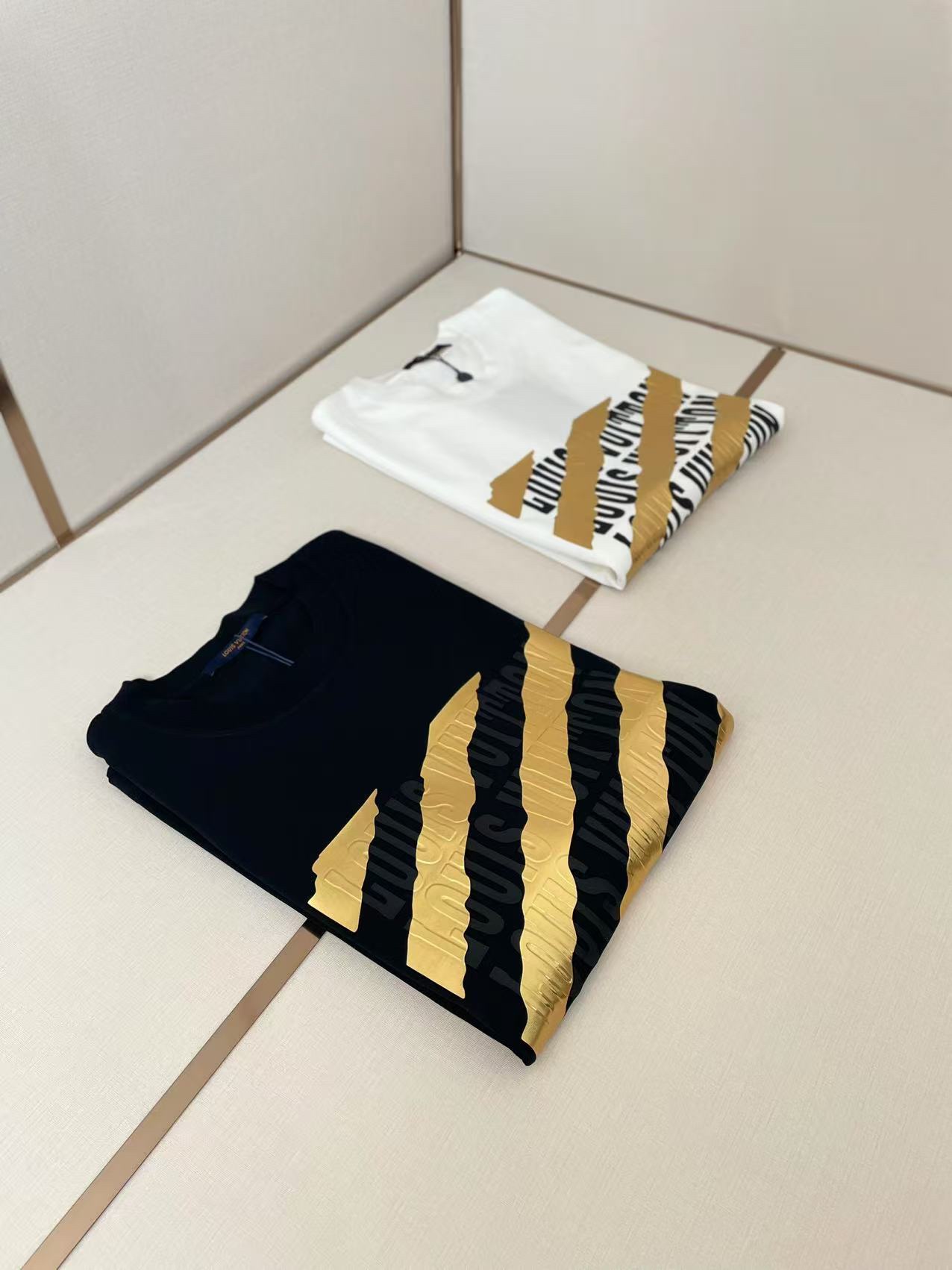 LV 루이비통 반팔 티셔츠 의류