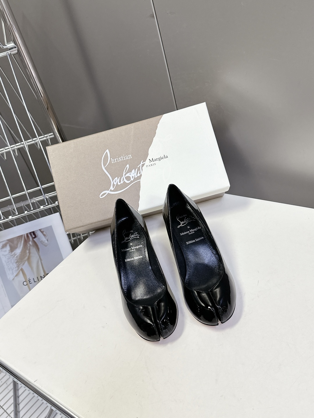 크리스찬 루부탱 X 메종 마르지엘라 힐 구두 신발