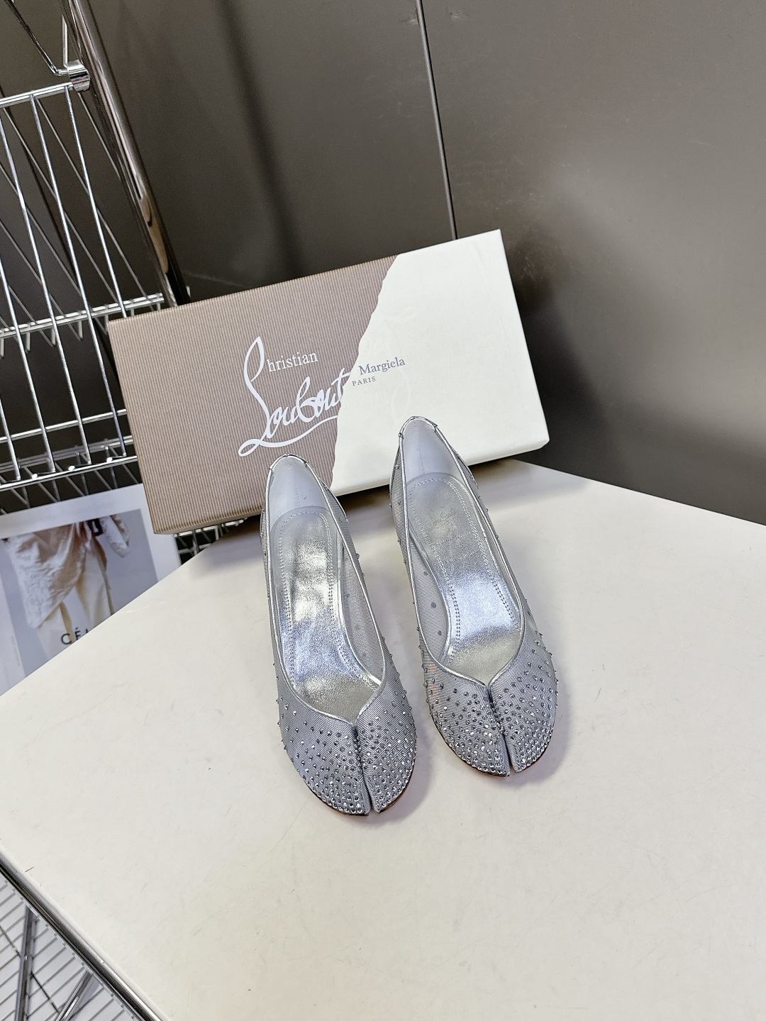 크리스찬 루부탱 X 메종 마르지엘라 힐 구두 신발