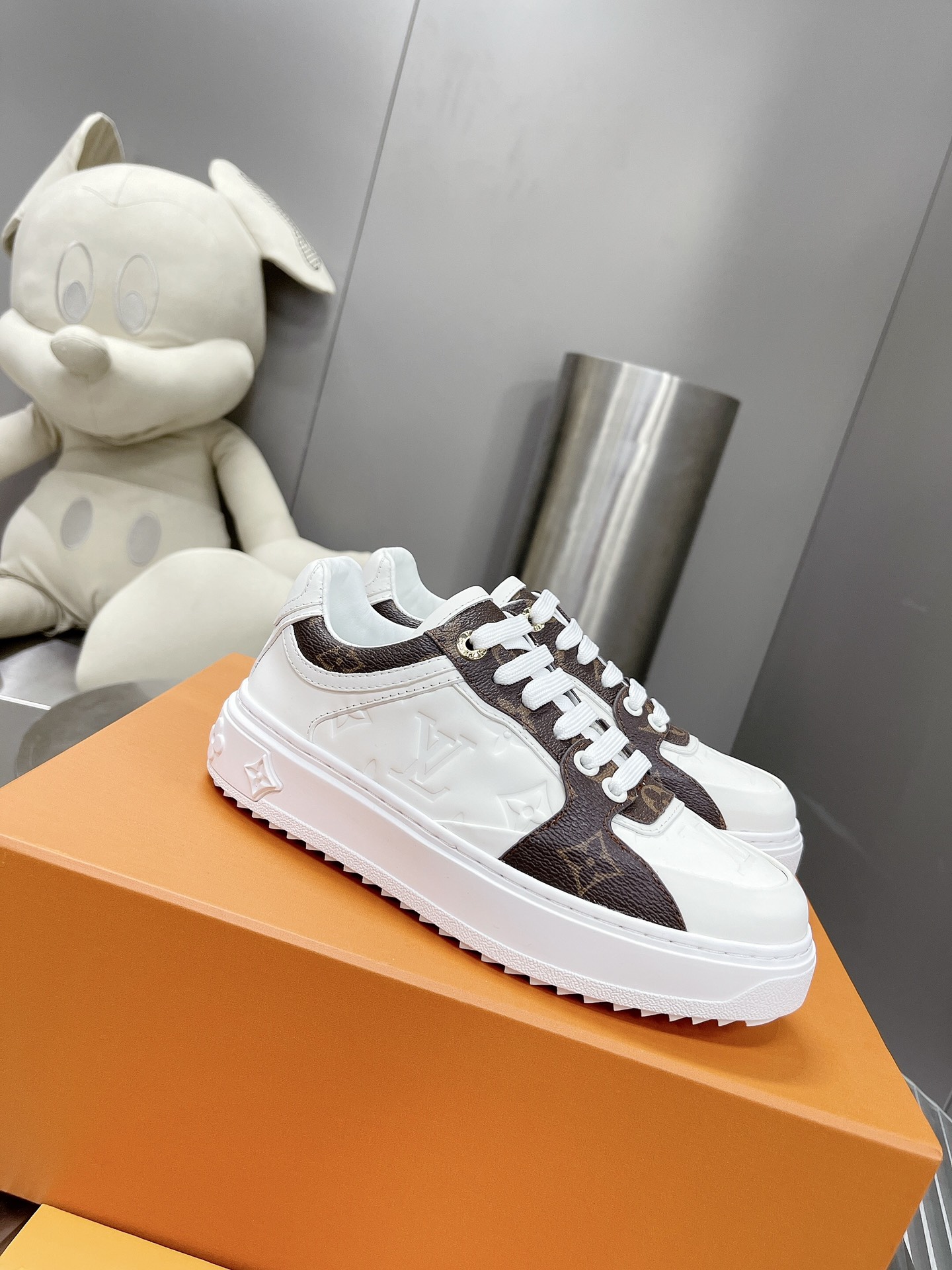 Louis Vuitton LV 루이비통 스니커즈 신발