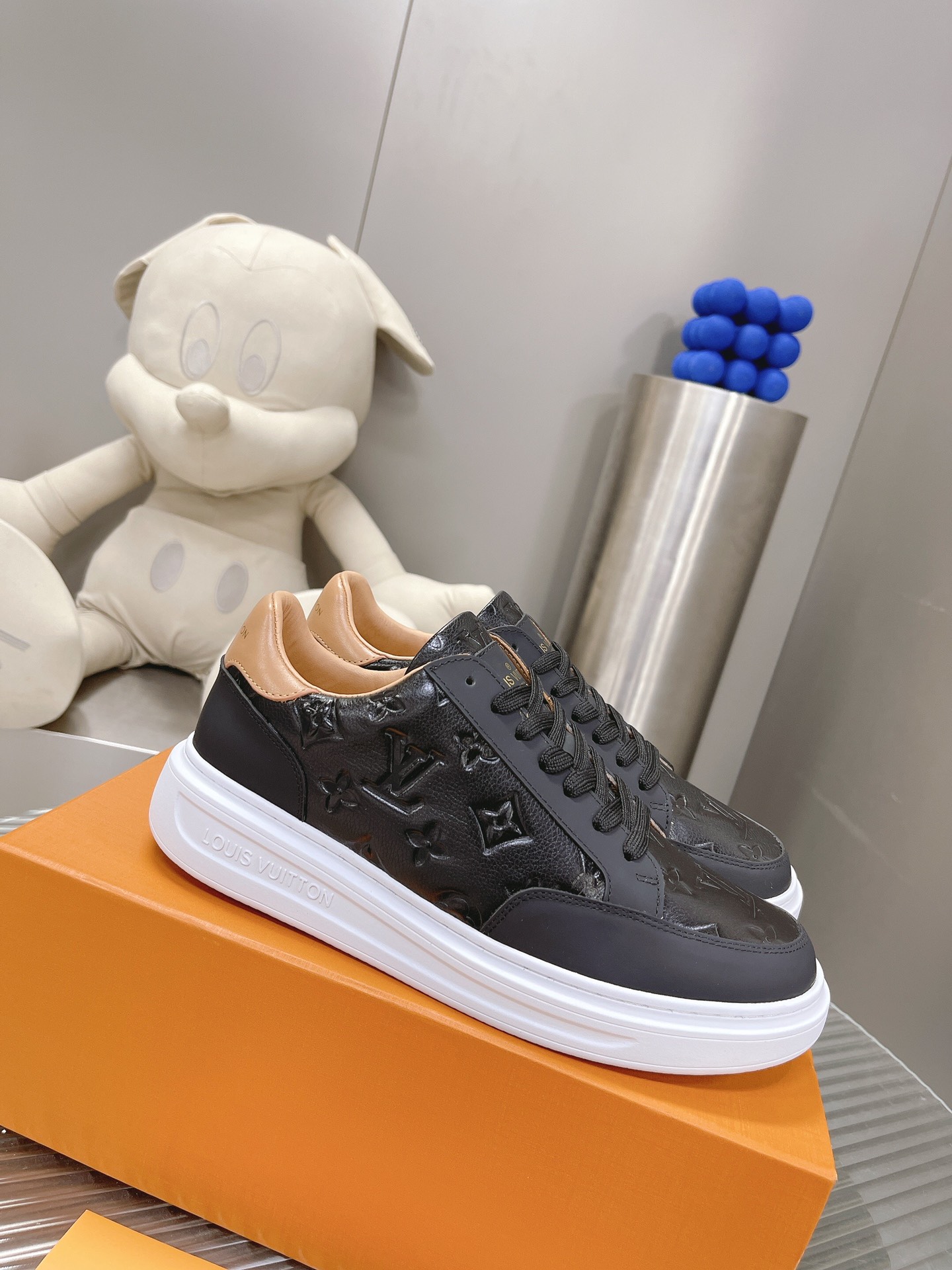Louis Vuitton LV 루이비통 스니커즈 신발