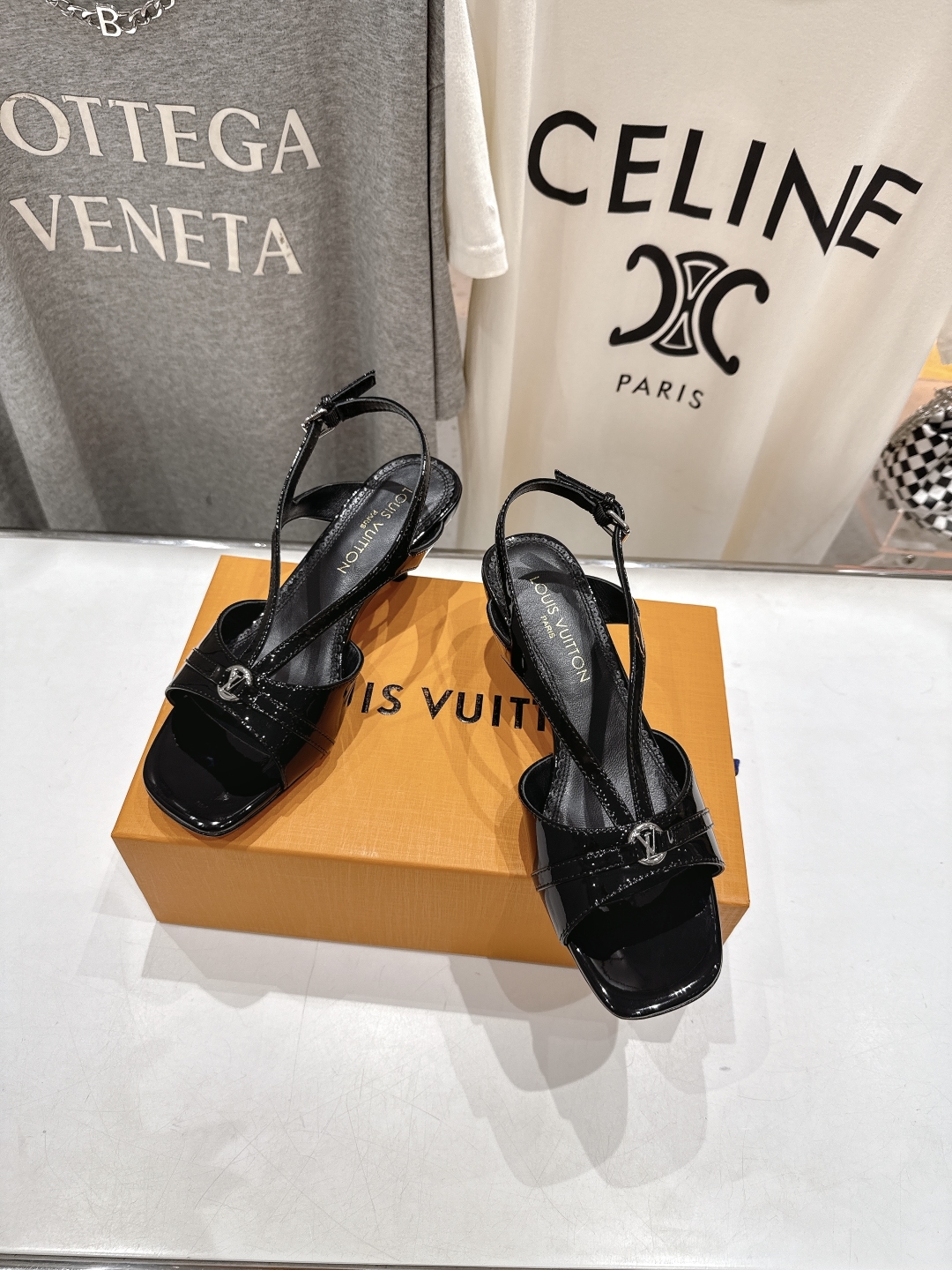 Louis Vuitton LV 루이비통 힐 샌들 신발