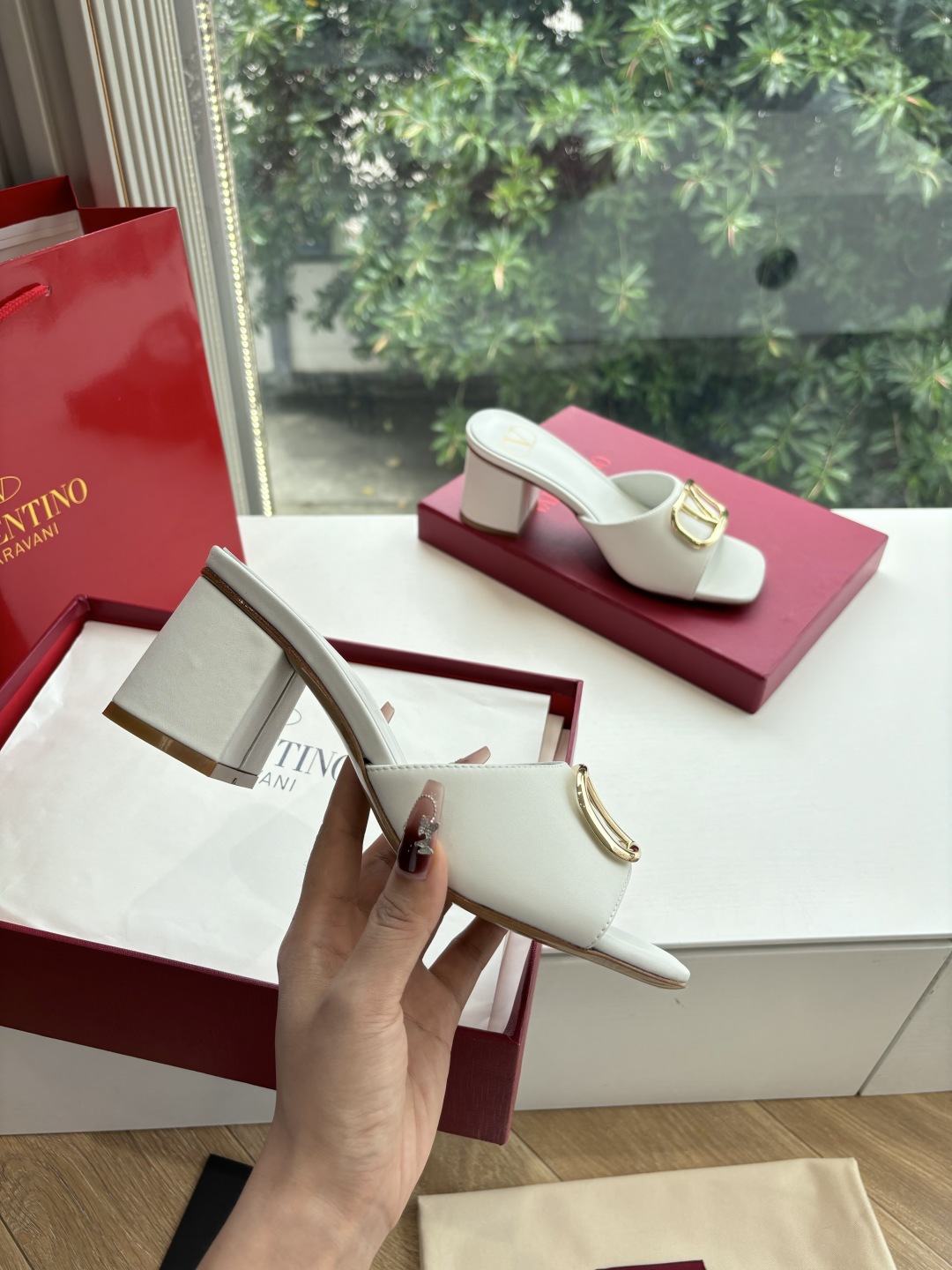 VALENTINO 발렌티노 통굽 샌들 슬리퍼 신발