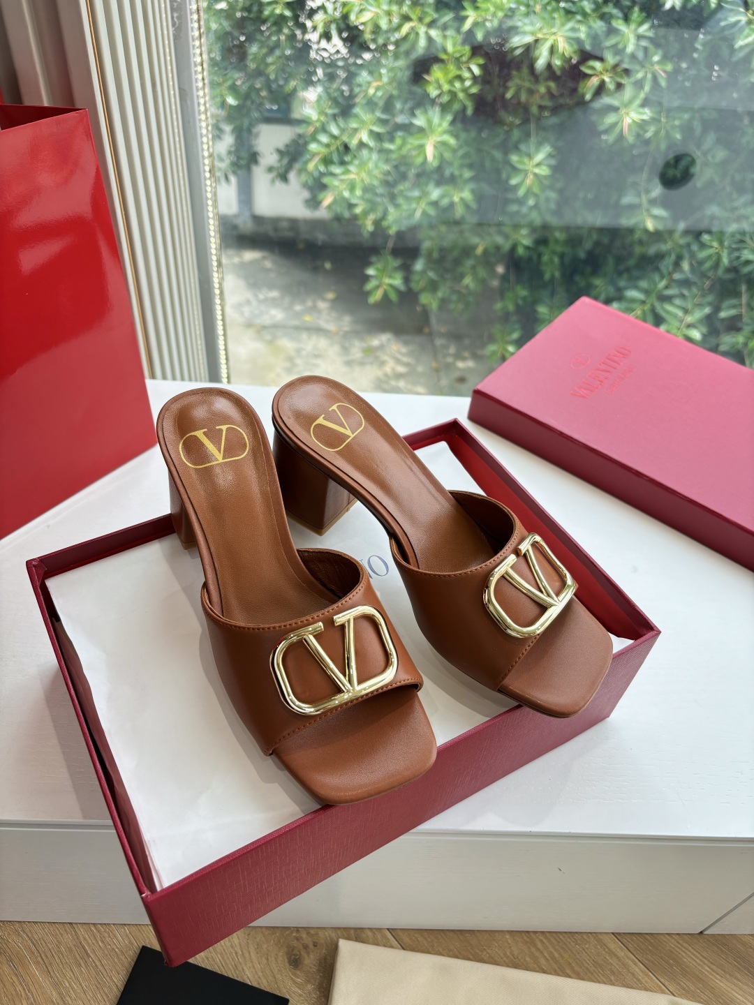 VALENTINO 발렌티노 통굽 샌들 슬리퍼 신발