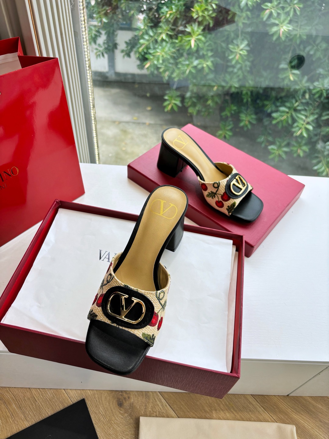 VALENTINO 발렌티노 통굽 샌들 슬리퍼 신발
