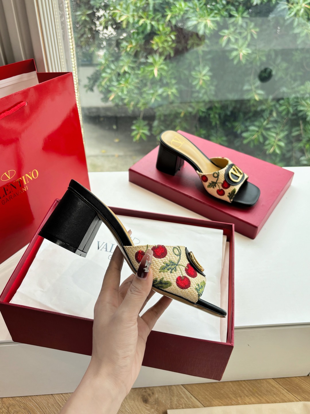 VALENTINO 발렌티노 통굽 샌들 슬리퍼 신발