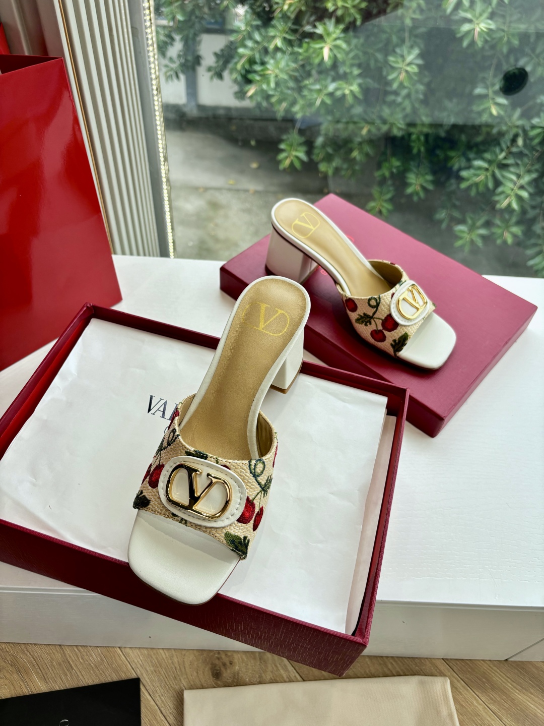 VALENTINO 발렌티노 통굽 샌들 슬리퍼 신발