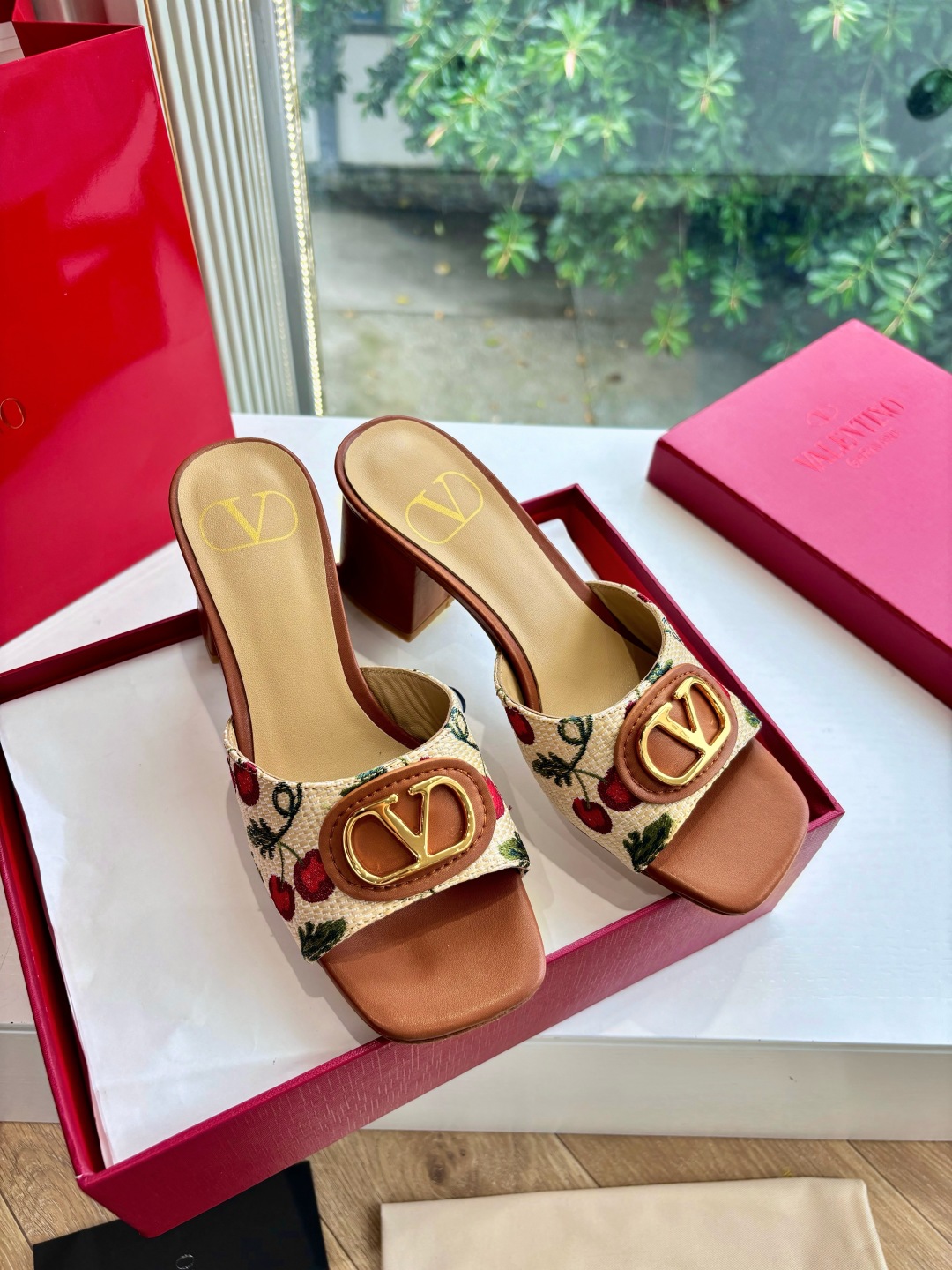 VALENTINO 발렌티노 통굽 샌들 슬리퍼 신발