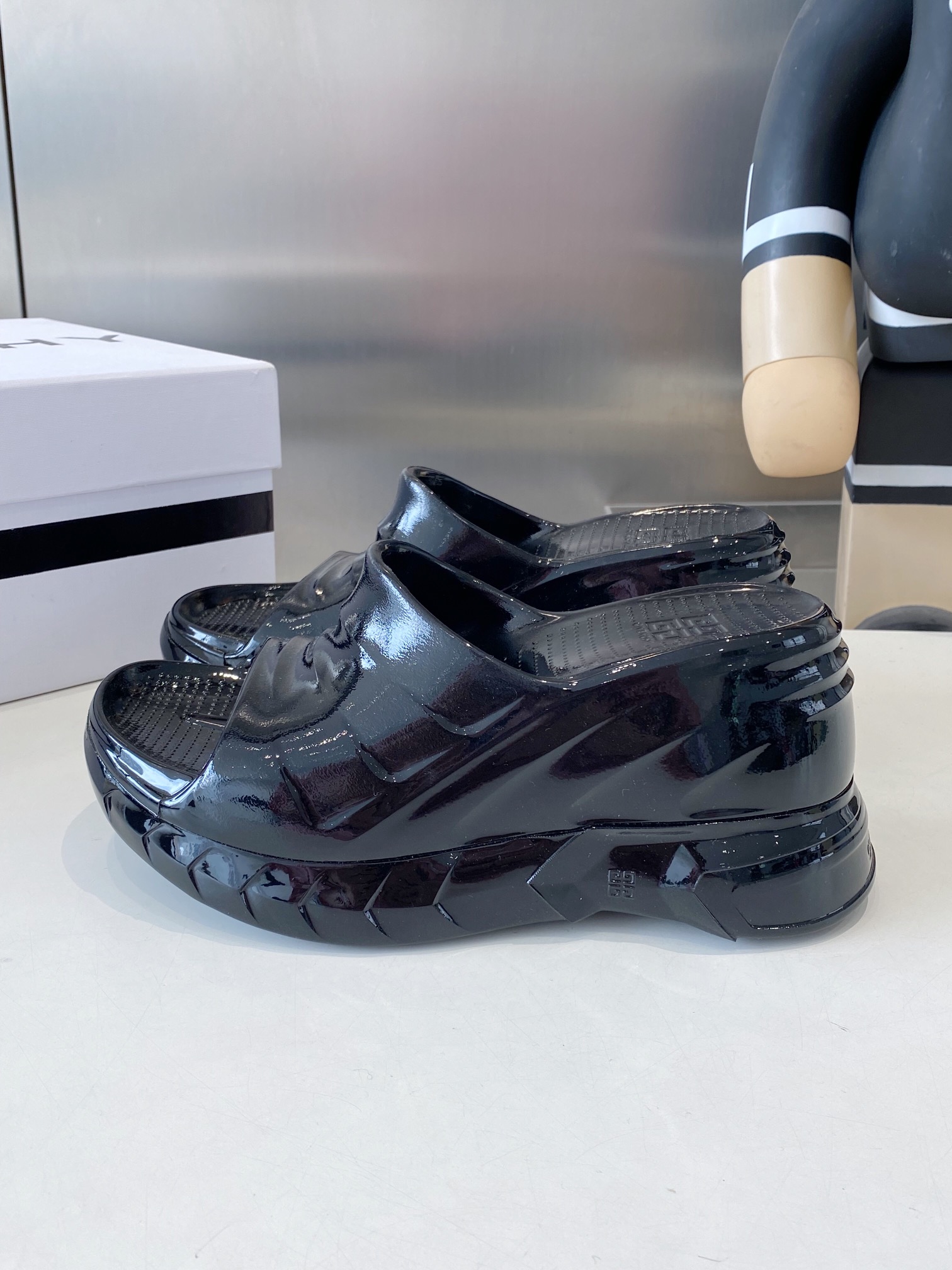 GIVENCHY 지방시 슬리퍼 샌들 신발