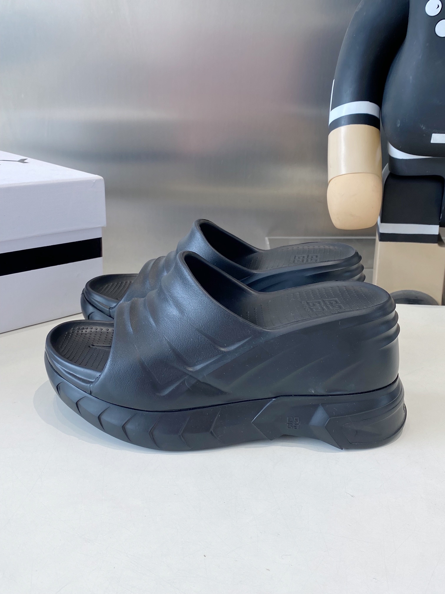 GIVENCHY 지방시 슬리퍼 샌들 신발