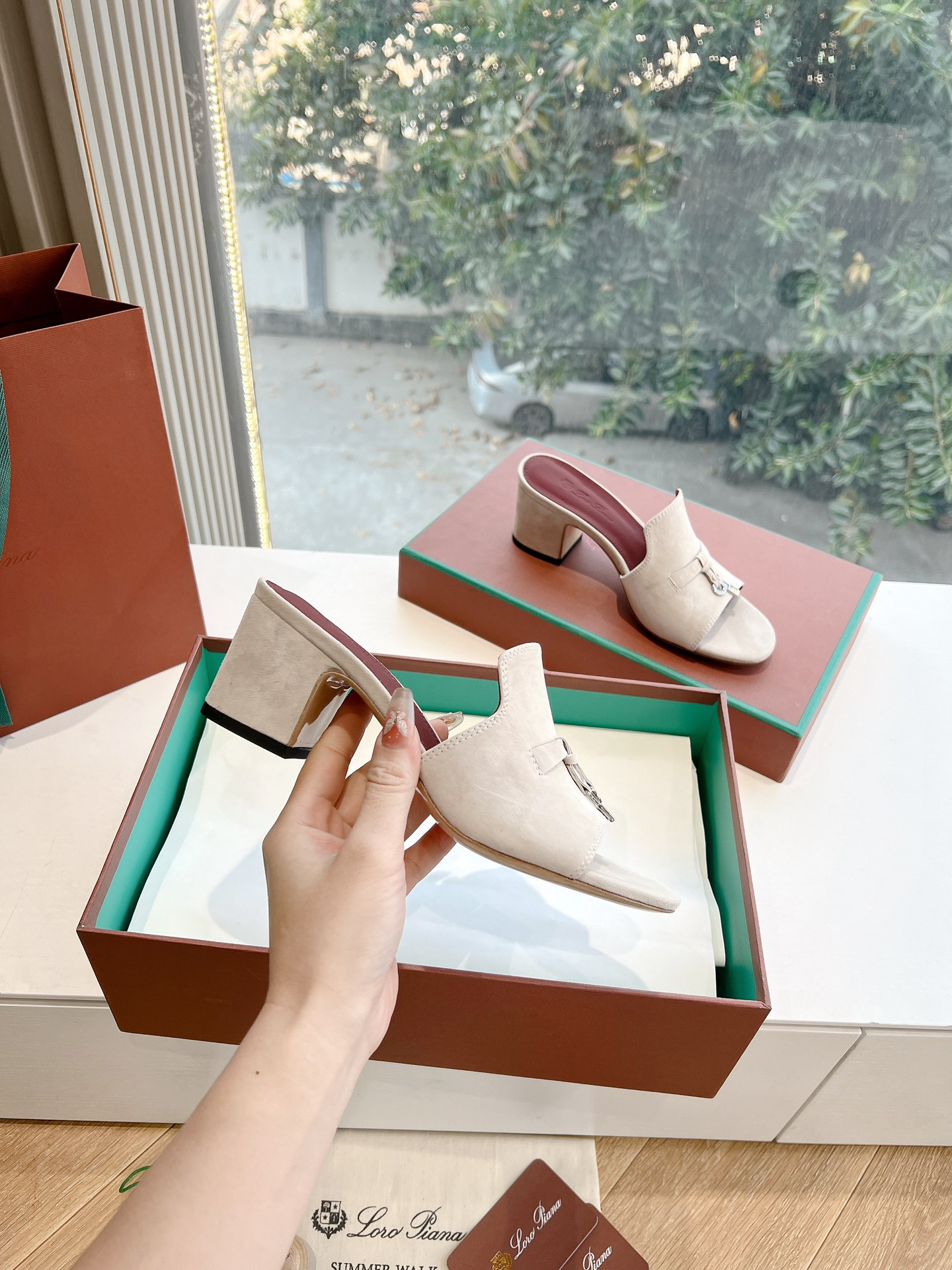 Loro Piana LP 로로피아나 통굽 태슬 플랫 슬리퍼 샌들 신발