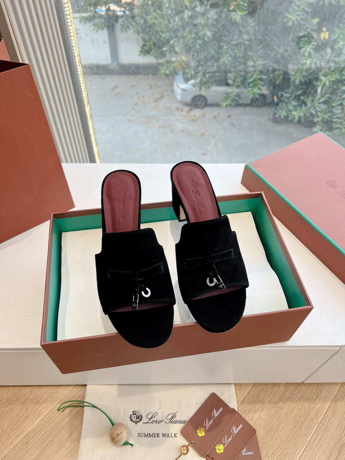 Loro Piana LP 로로피아나 통굽 태슬 플랫 슬리퍼 샌들 신발