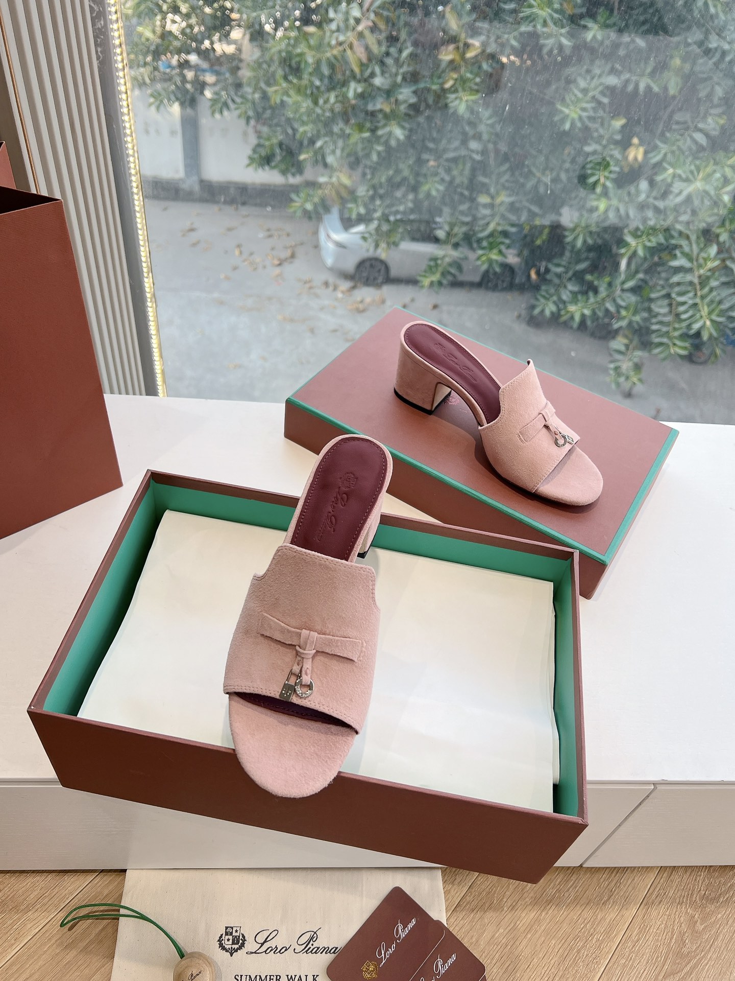 Loro Piana LP 로로피아나 통굽 태슬 플랫 슬리퍼 샌들 신발