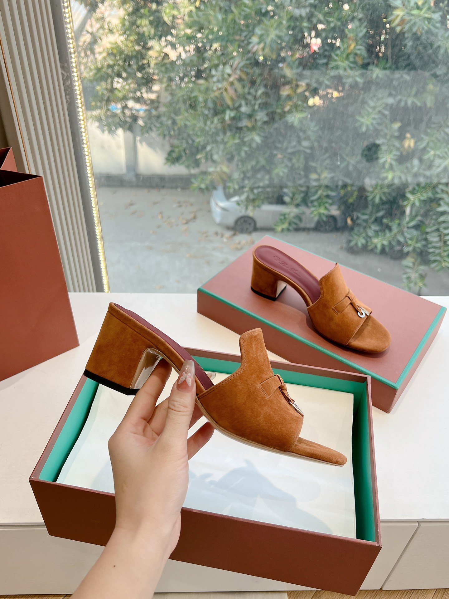 Loro Piana LP 로로피아나 통굽 태슬 플랫 슬리퍼 샌들 신발