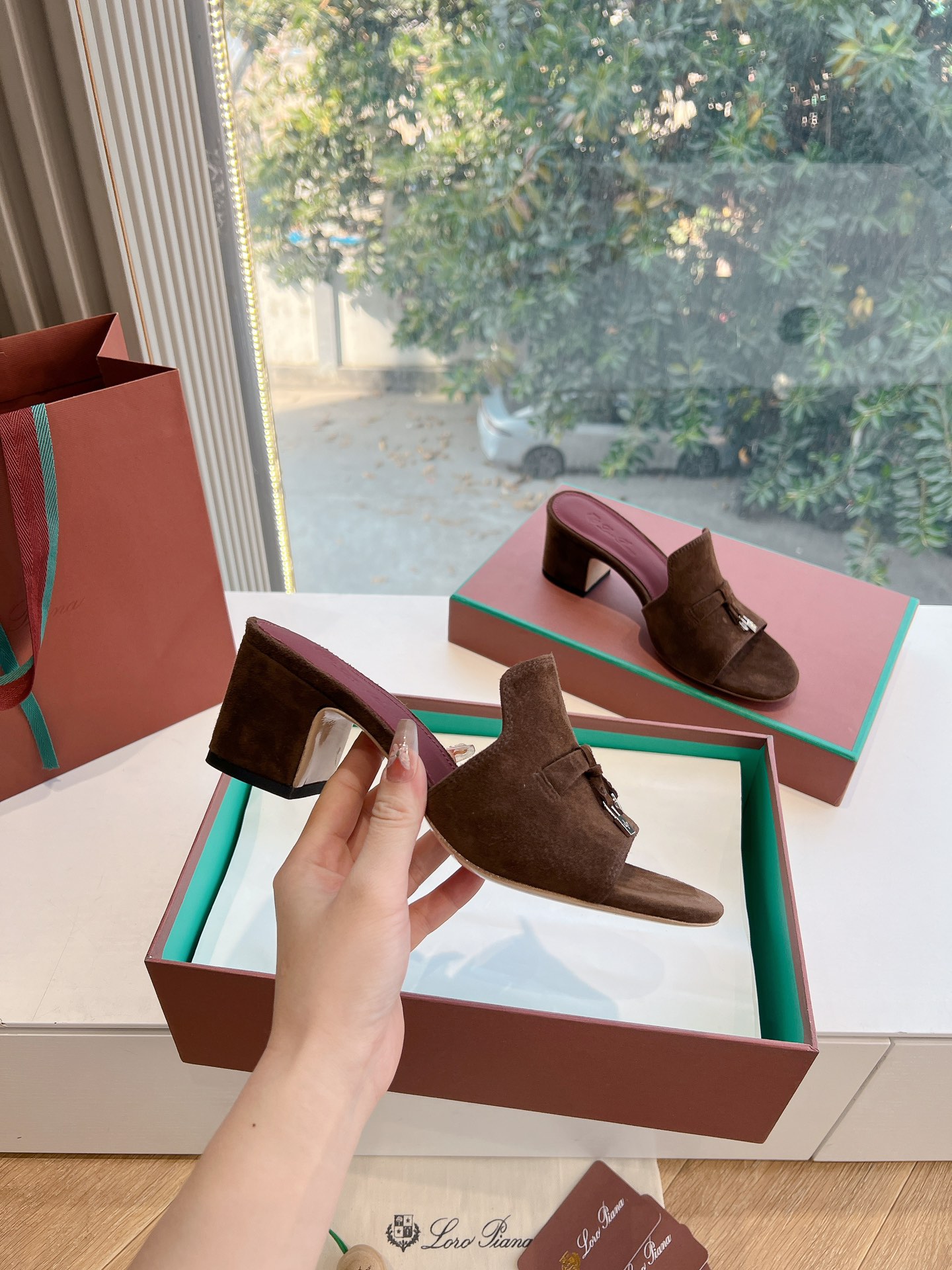 Loro Piana LP 로로피아나 통굽 태슬 플랫 슬리퍼 샌들 신발