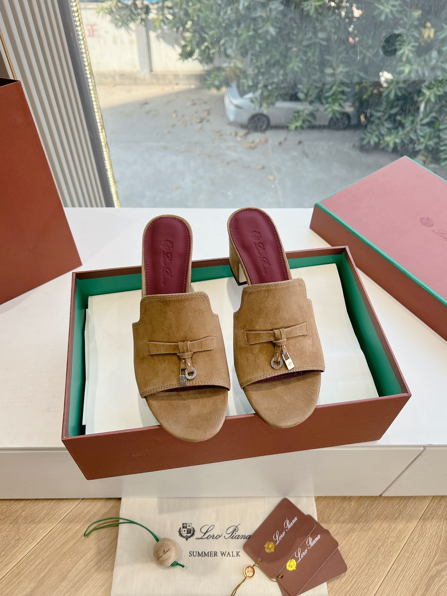 Loro Piana LP 로로피아나 통굽 태슬 플랫 슬리퍼 샌들 신발