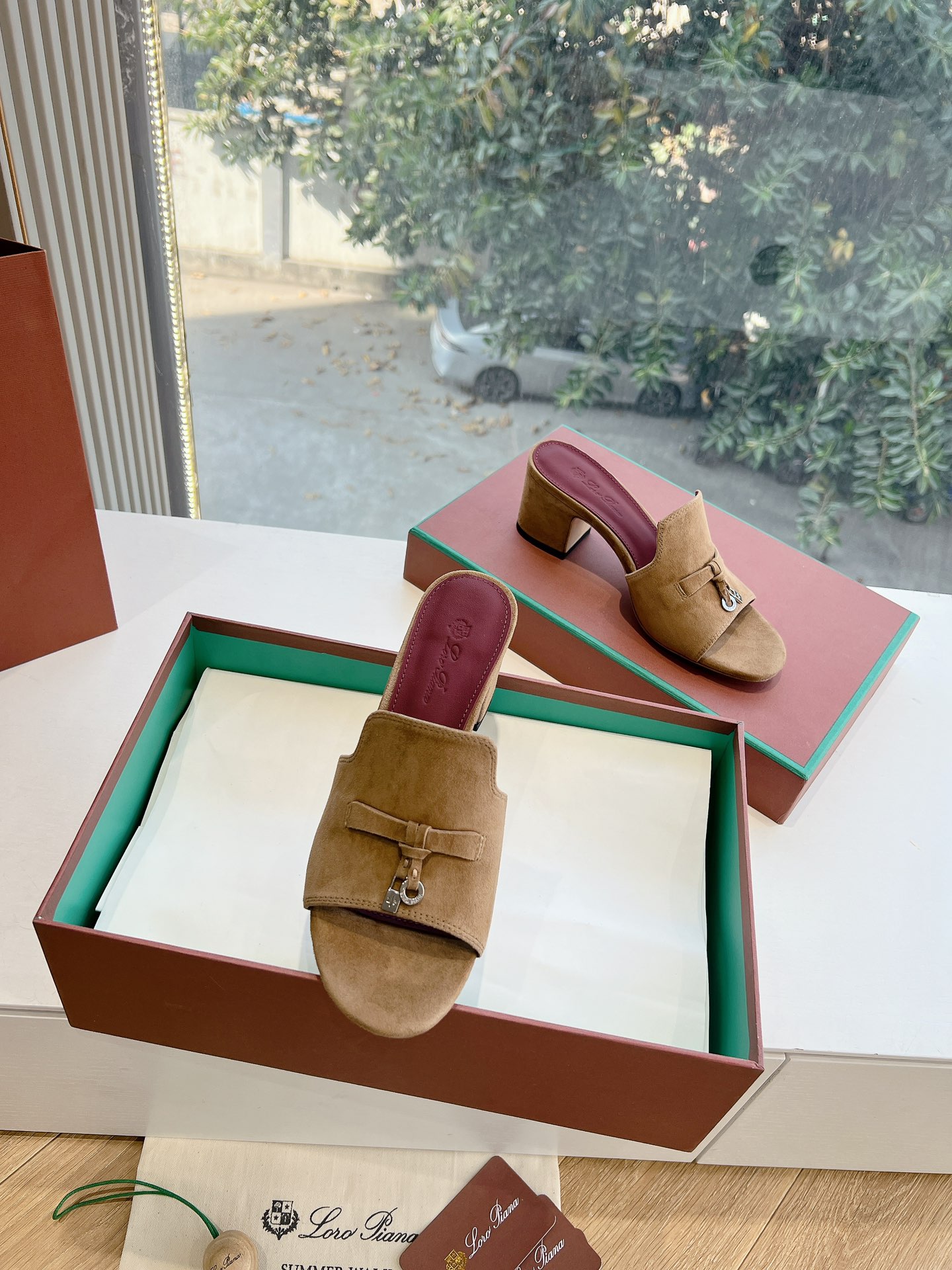 Loro Piana LP 로로피아나 통굽 태슬 플랫 슬리퍼 샌들 신발