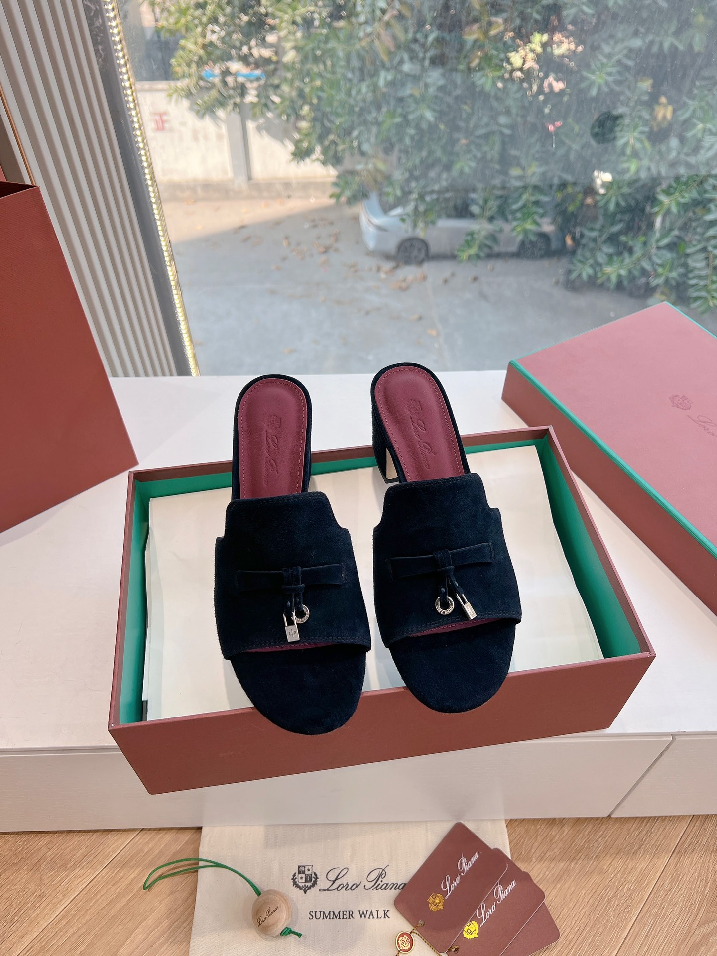 Loro Piana LP 로로피아나 통굽 태슬 플랫 슬리퍼 샌들 신발