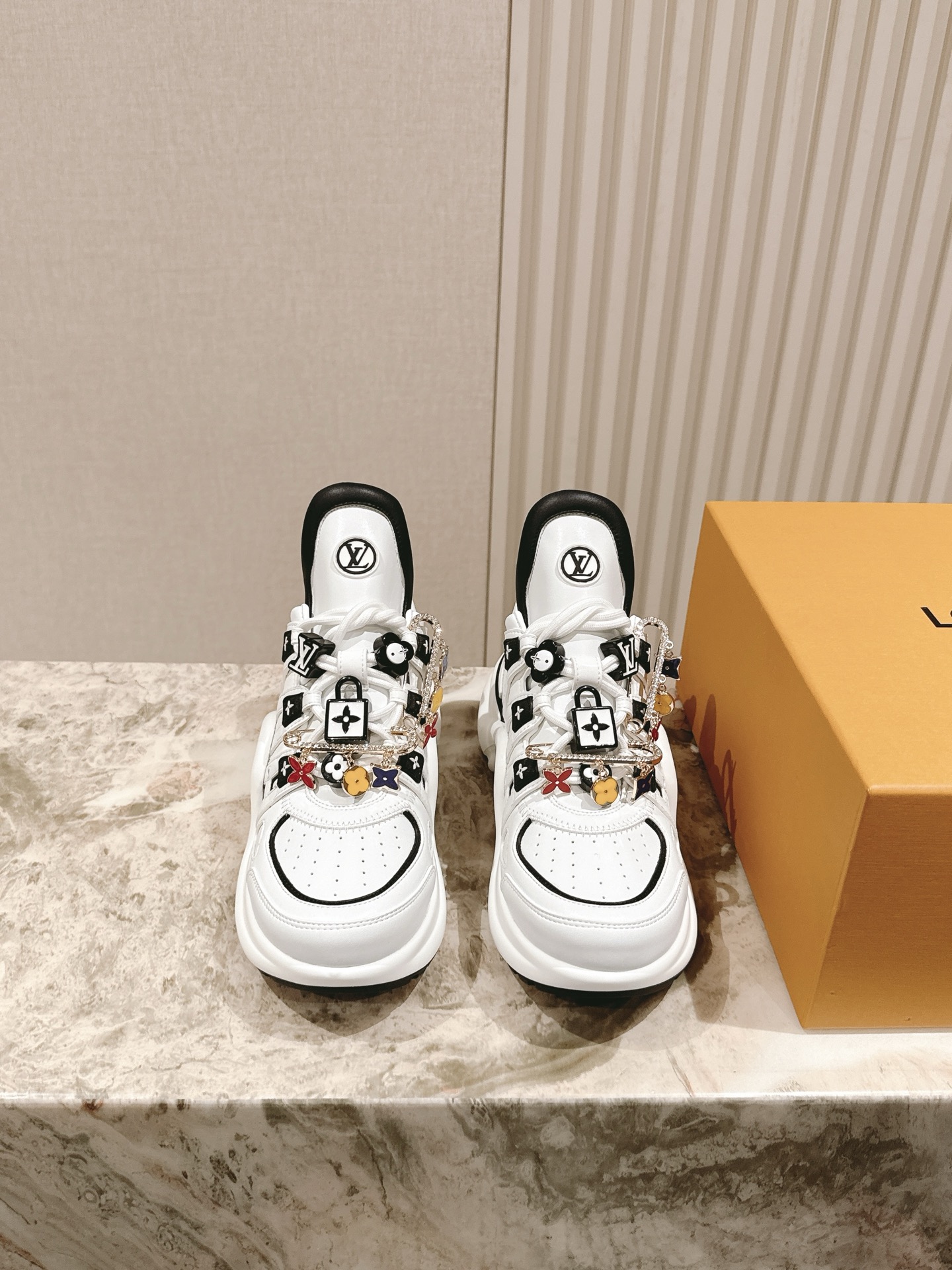 LV 루이비통 스니커즈 신발