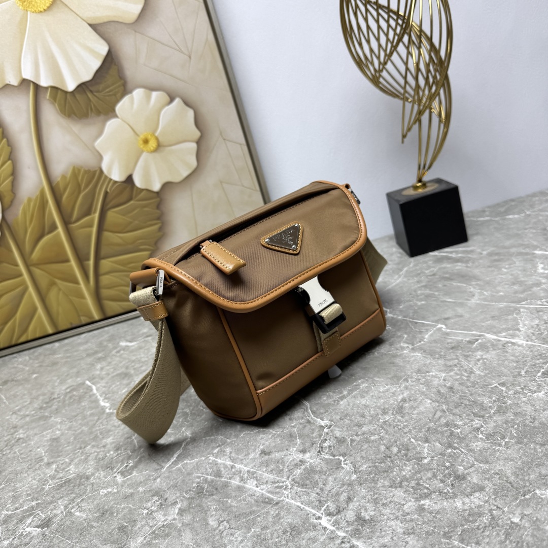 PRADA 프라다 크로스백 메신저백 가방