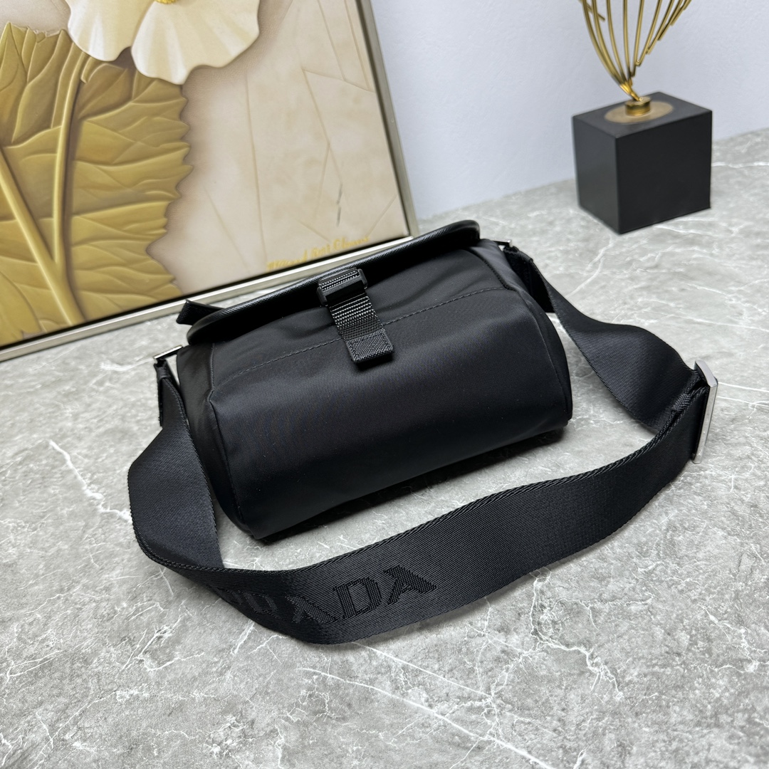 PRADA 프라다 크로스백 메신저백 가방