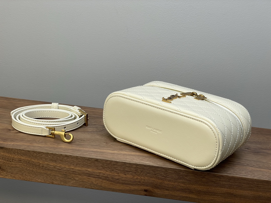YSL 생로랑 GABY VANITY BAG 미니 양가죽 박스백 가방