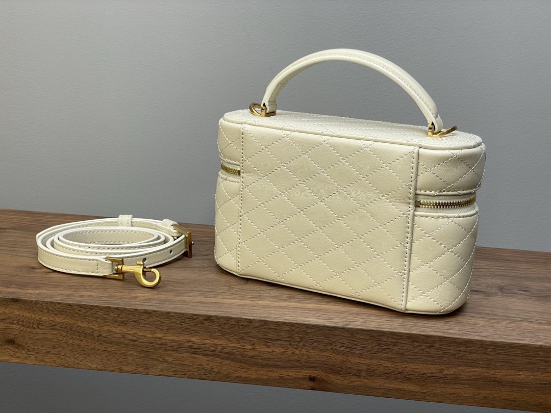 YSL 생로랑 GABY VANITY BAG 미니 양가죽 박스백 가방