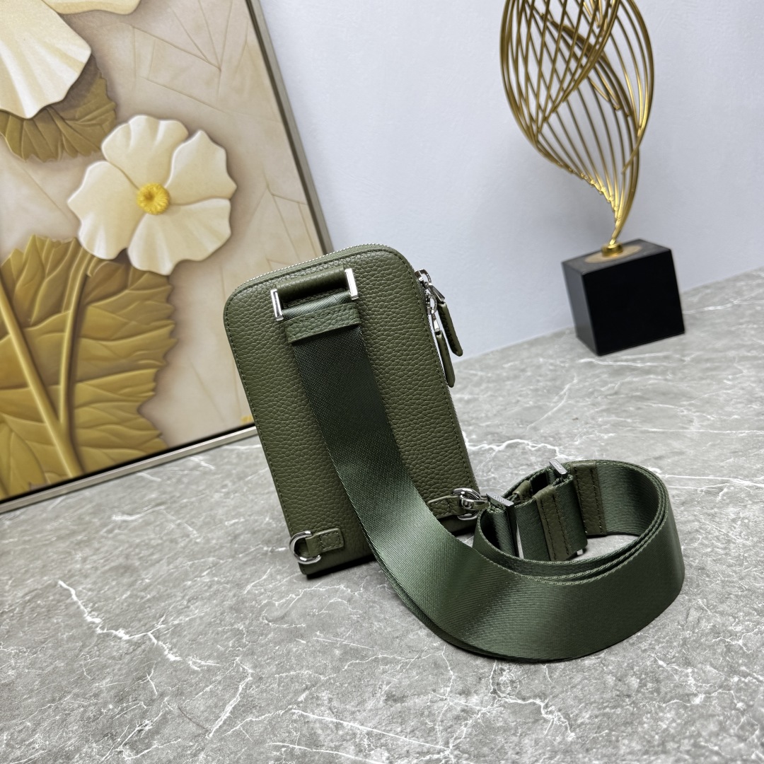 PRADA 프라다 크로스백 슬링백 가방