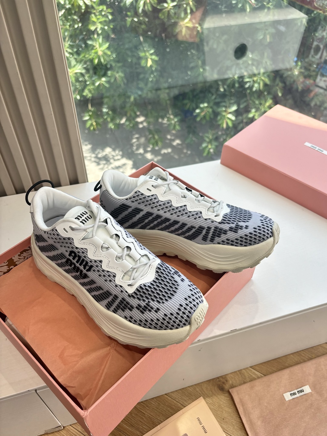 MiuMiu 미우미우 스니커즈 운동화 신발