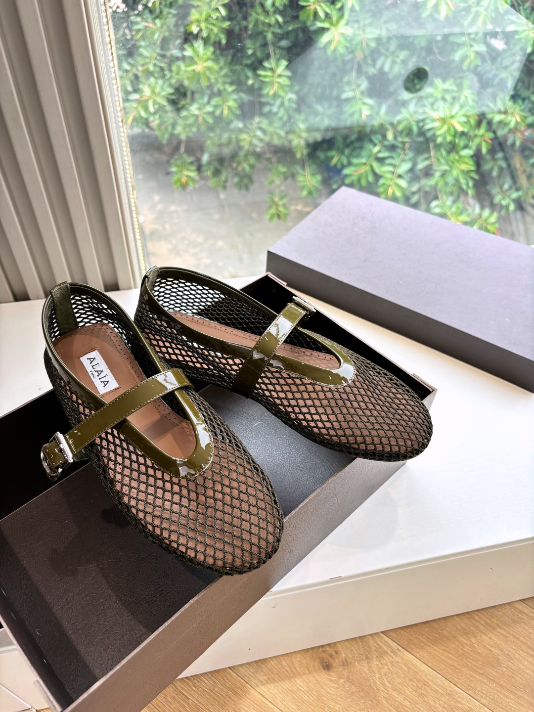 ALAIA 알라이아 뮬 샌들 (망사 발레 플랫) 신발