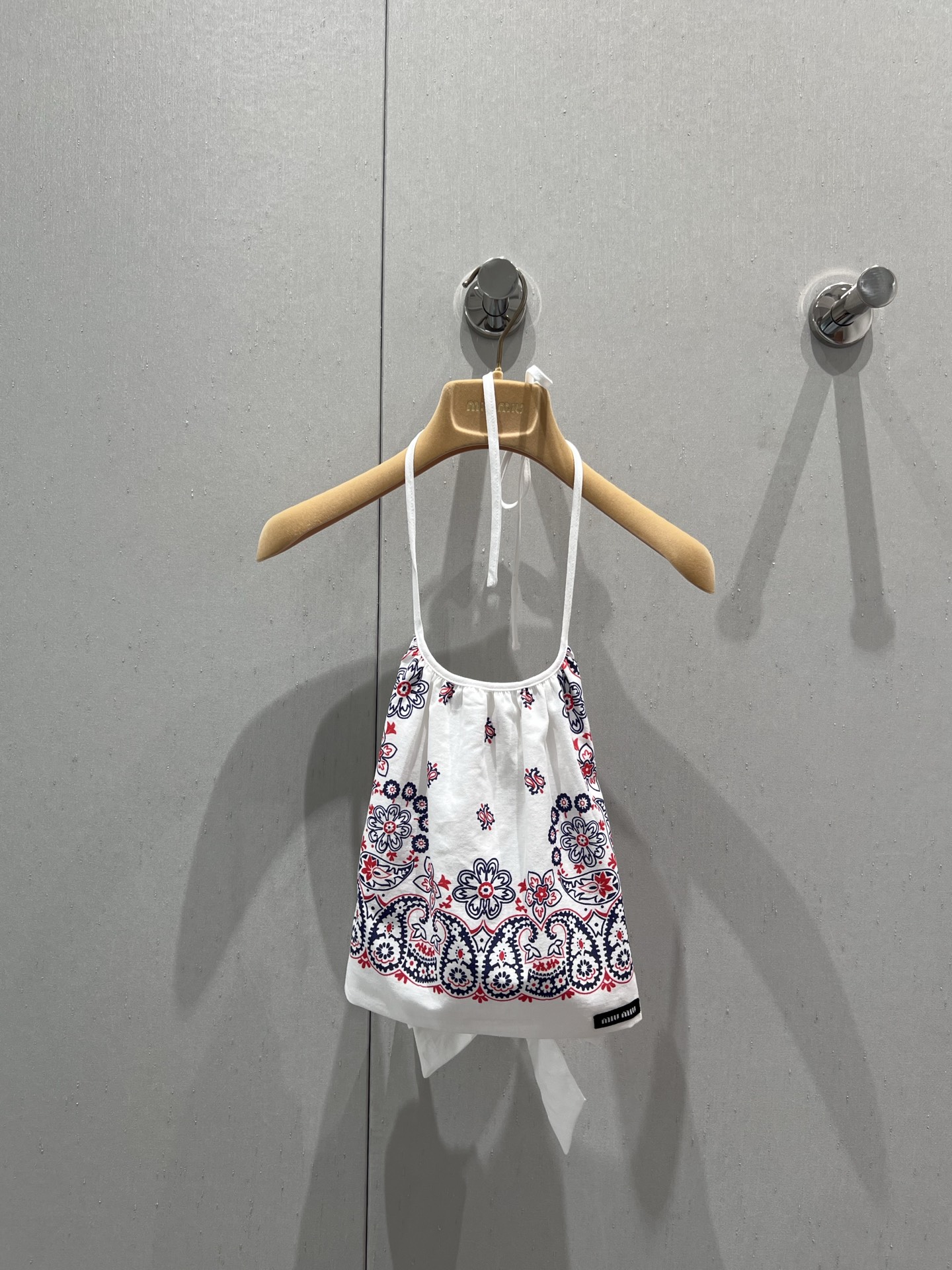 MiuMiu 미우미우 끈 나시 상의 + 미니스커트 치마 하의 세트 의류