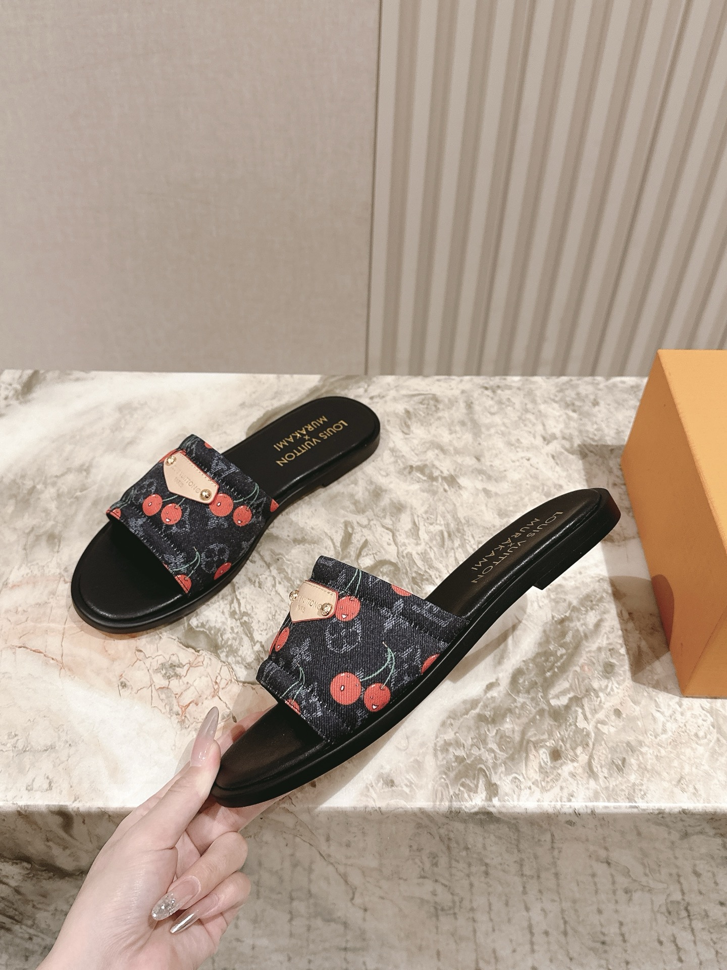 LV 루이비통 플랫 슬리퍼 샌들 신발