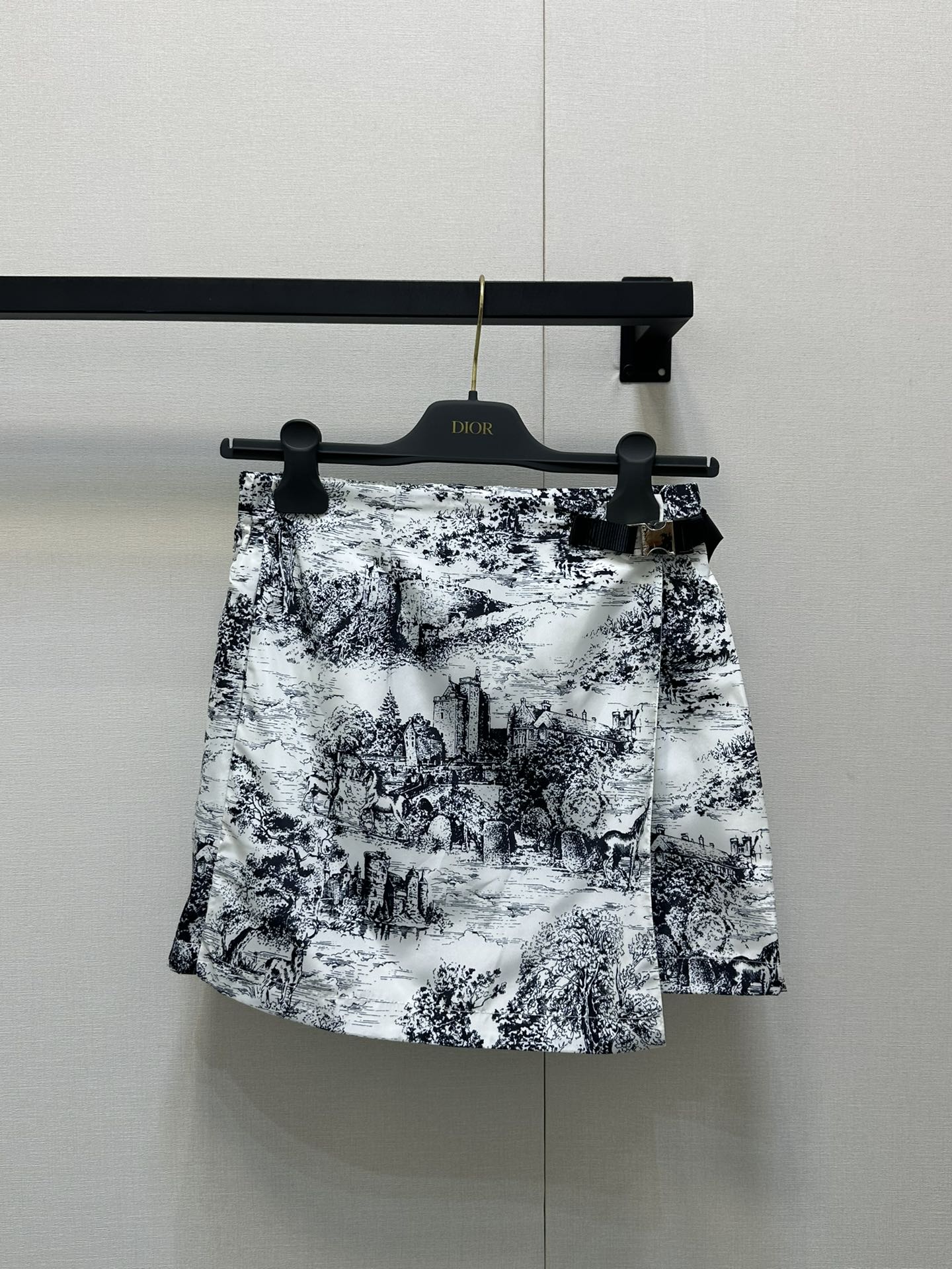 Dior CD 디올 바람막지 자켓 + 스커트 치마 세트 의류