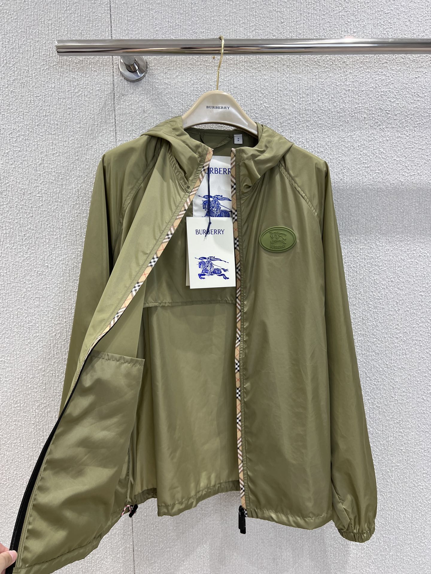 Burberry 버버리 후드 집업 점퍼 자켓 바람막이 의류
