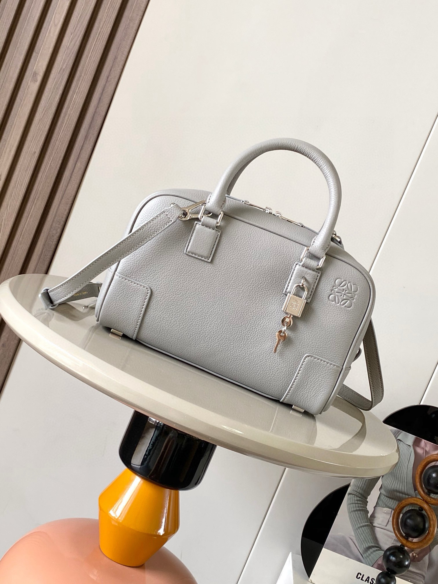 Loewe 로에베 아마조나 23 나파 가죽백 가방