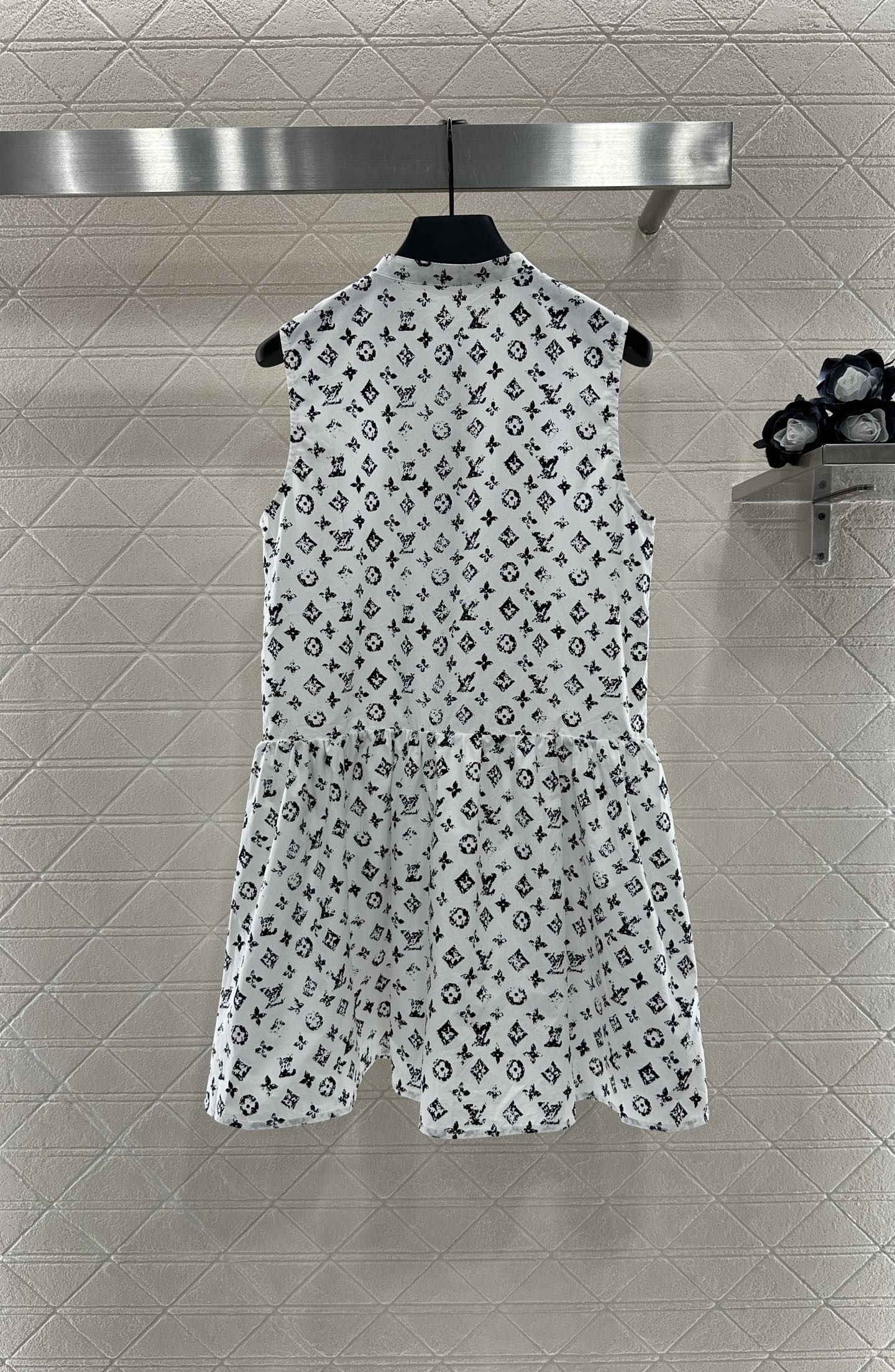 LV 루이비통 민소매 원피스 의류