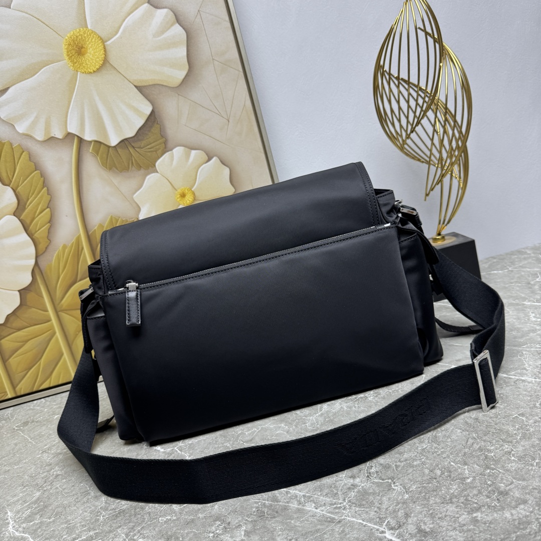 PRADA 프라다 라지 메신저백 크로스백 가방 2VD082