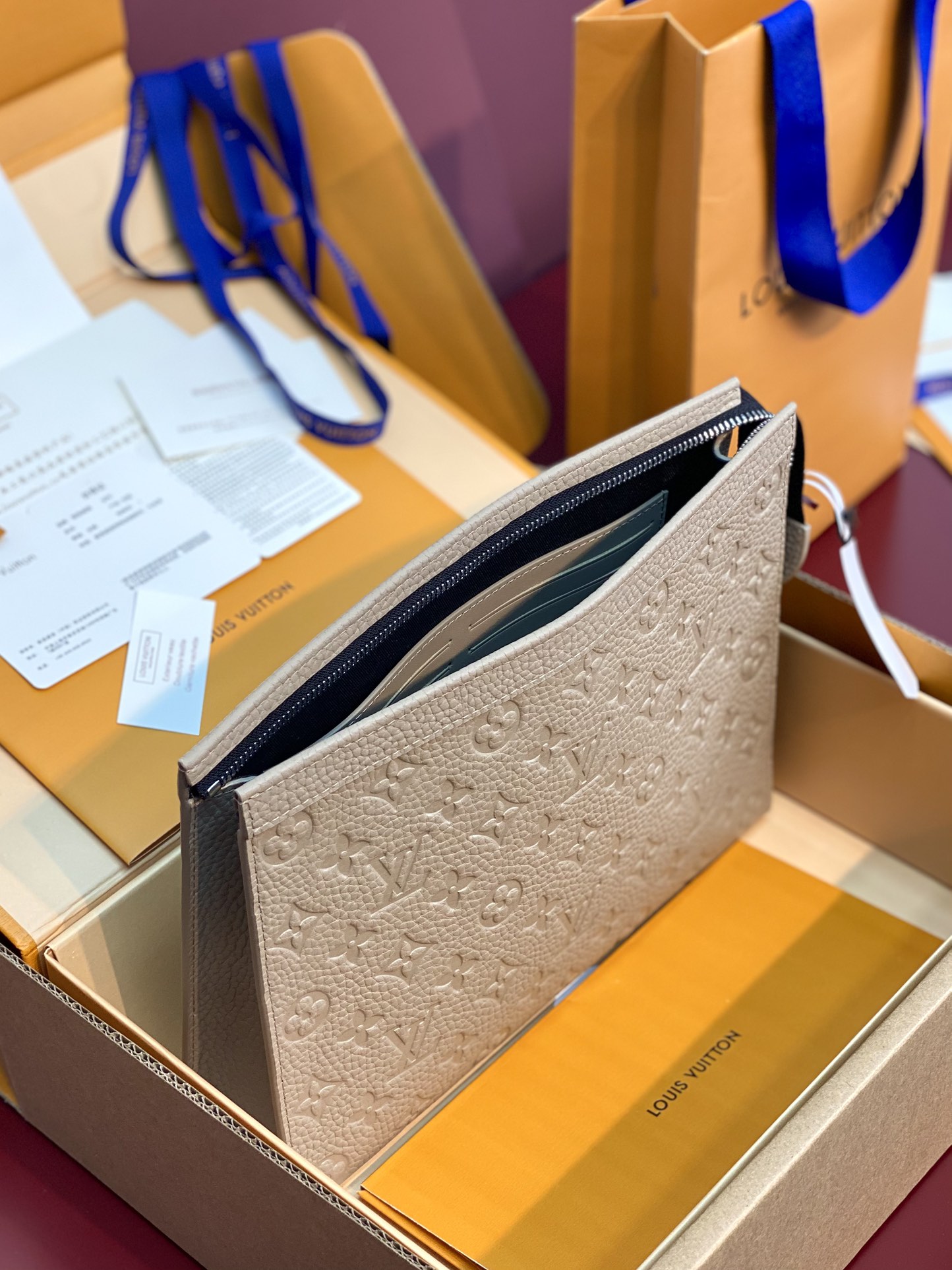 LV 루이비통 클러치 가방